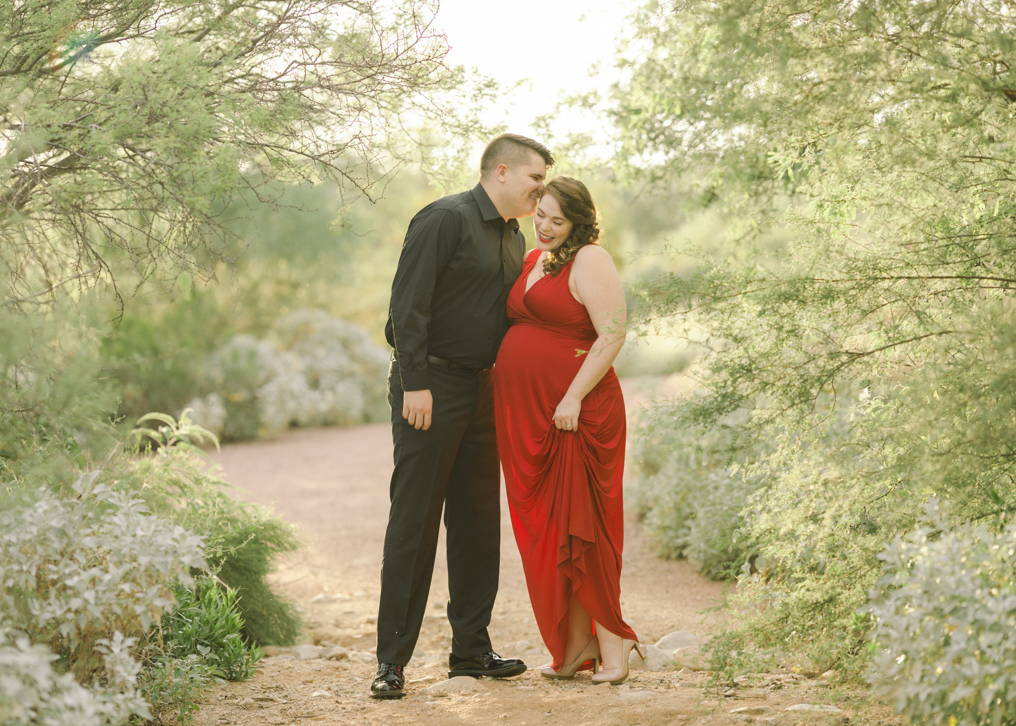 Maternity photosession in Honey Bee Canyon park. Anastasia Post: Wedding and Editorial Photography