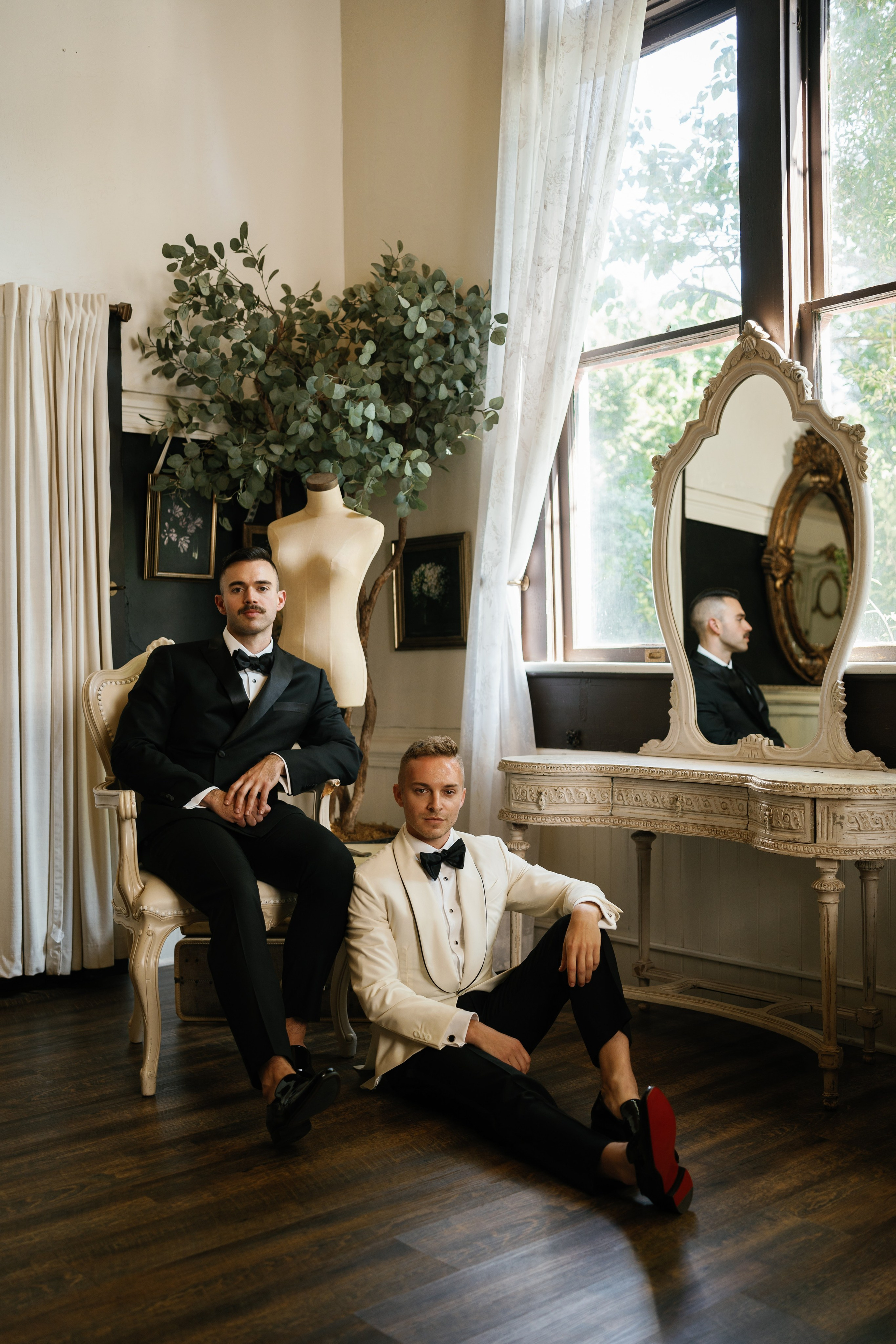 LGBT wedding photographer in California. Wedding Photography & Videography Team in California, Los Angeles, San Francisco, San Diego and Travel