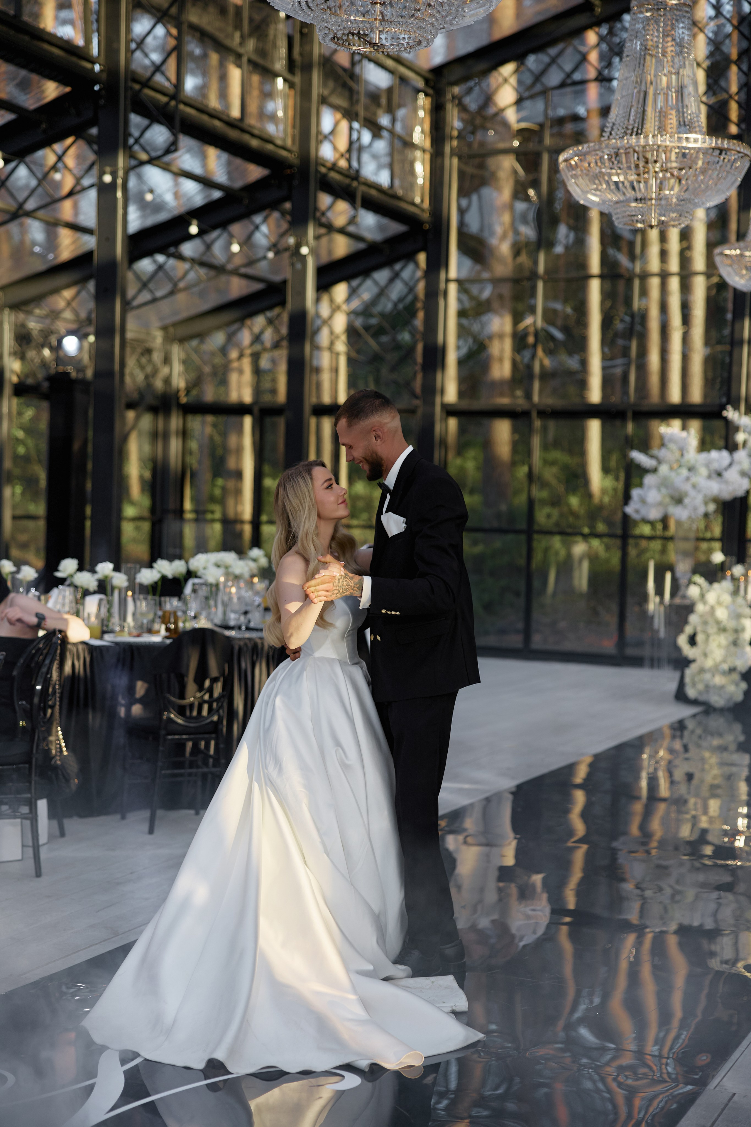 Natalia & Roman. Dworek przy lesie. Fotograf ślubny i rodzinny w Krakowie Yana Klymova