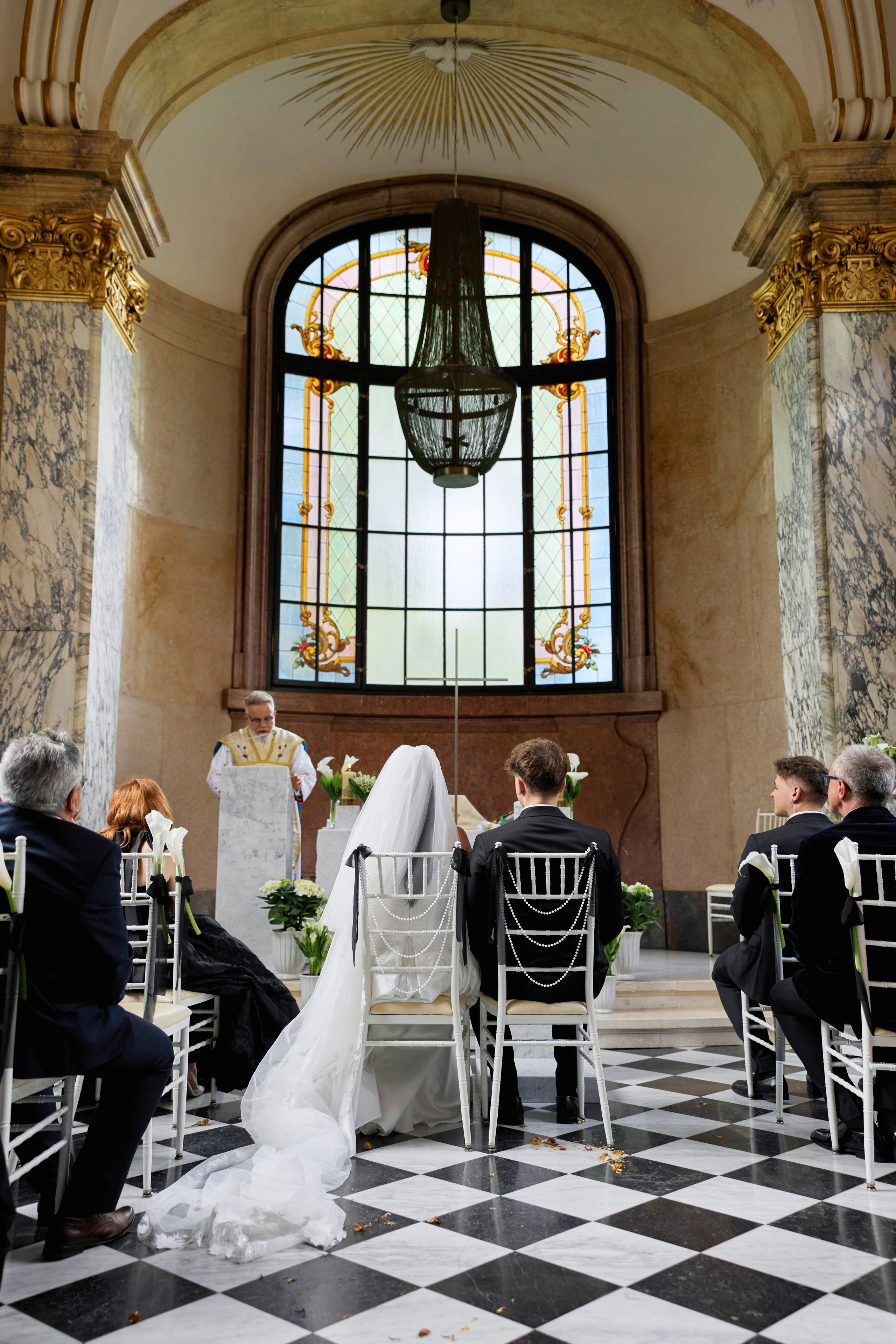 Wiktoria & Kacper. Pałac Goetz. Fotograf ślubny i rodzinny w Krakowie Yana Klymova