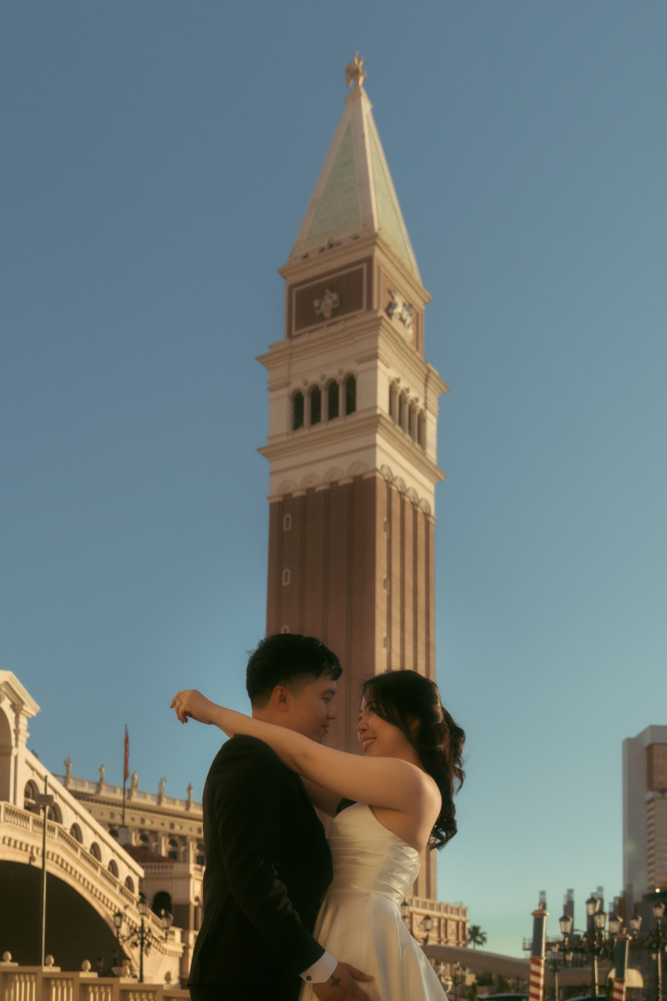 Kim&Ken. Wedding & elopement photographer Viktoriya Kravtsov. Las Vegas