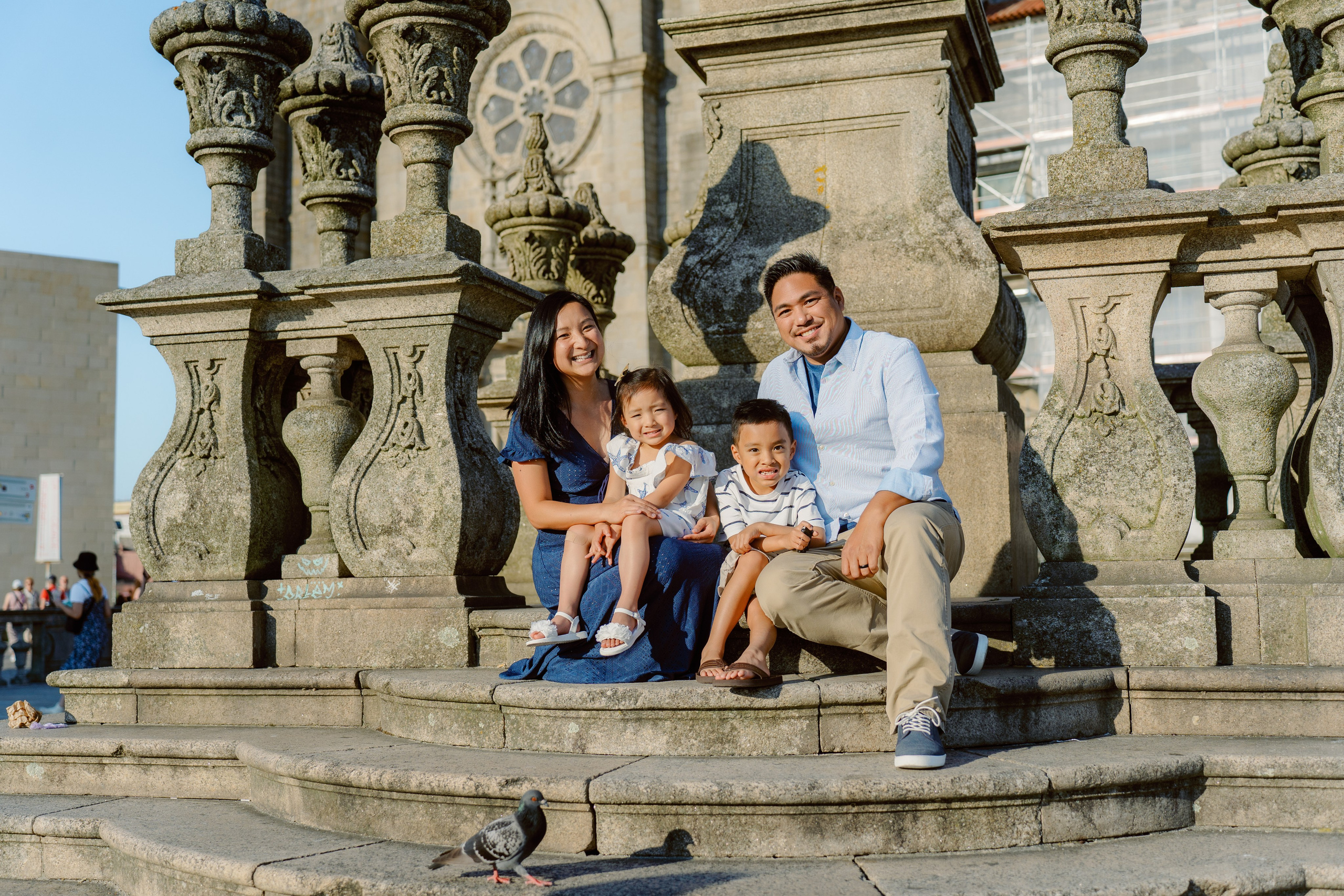 Family photo shoot in Porto. Photographer in Portugal Polina Gotovaya