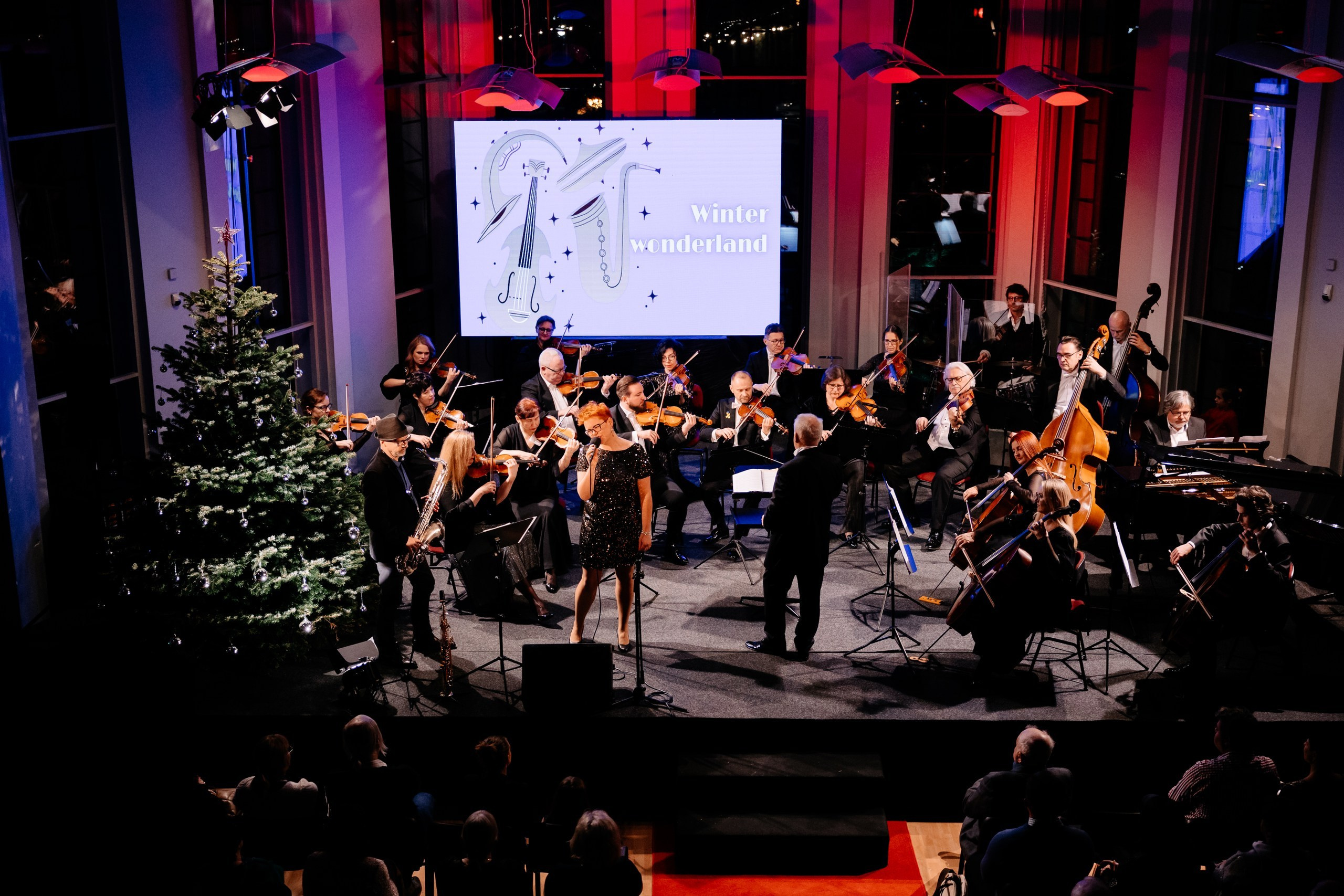 Opera Leśna. Fotograf Ślubny Warszawa - Sesje Biznesowe Rodzinne Eventy