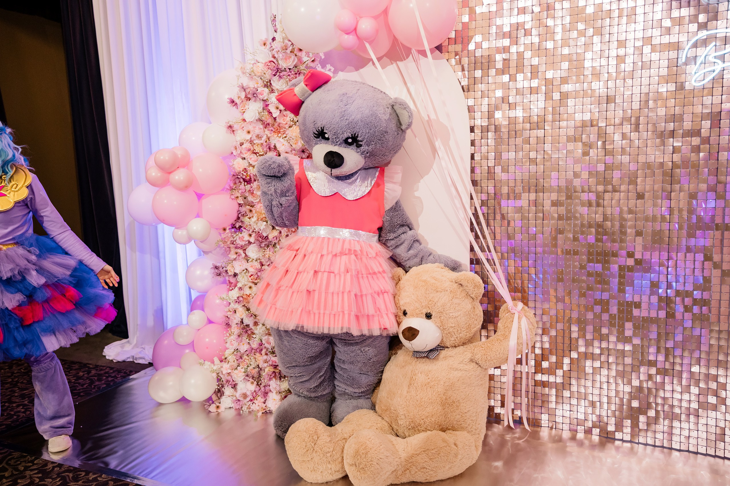 04.13.2025 First birthday. Wedding family event photographer in Chicago Nick Yushevich