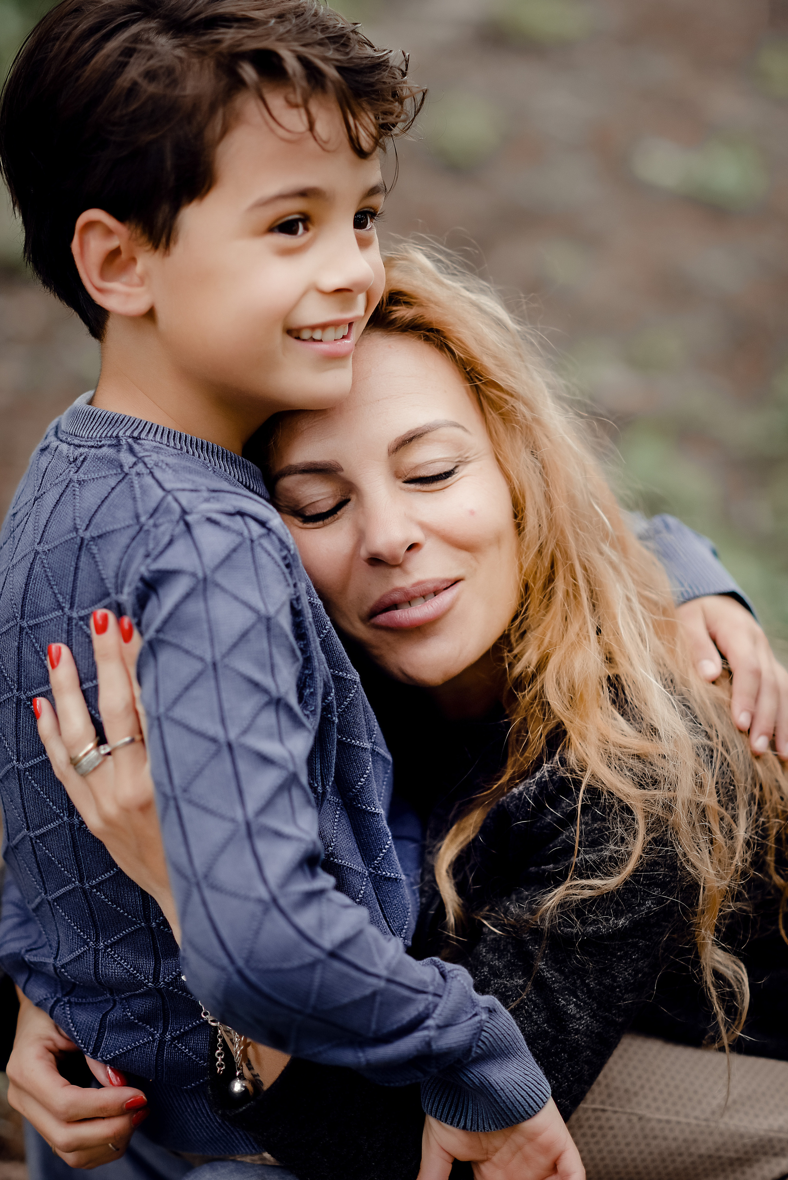 ROSSELA CON I FIGLI A CASA SUA