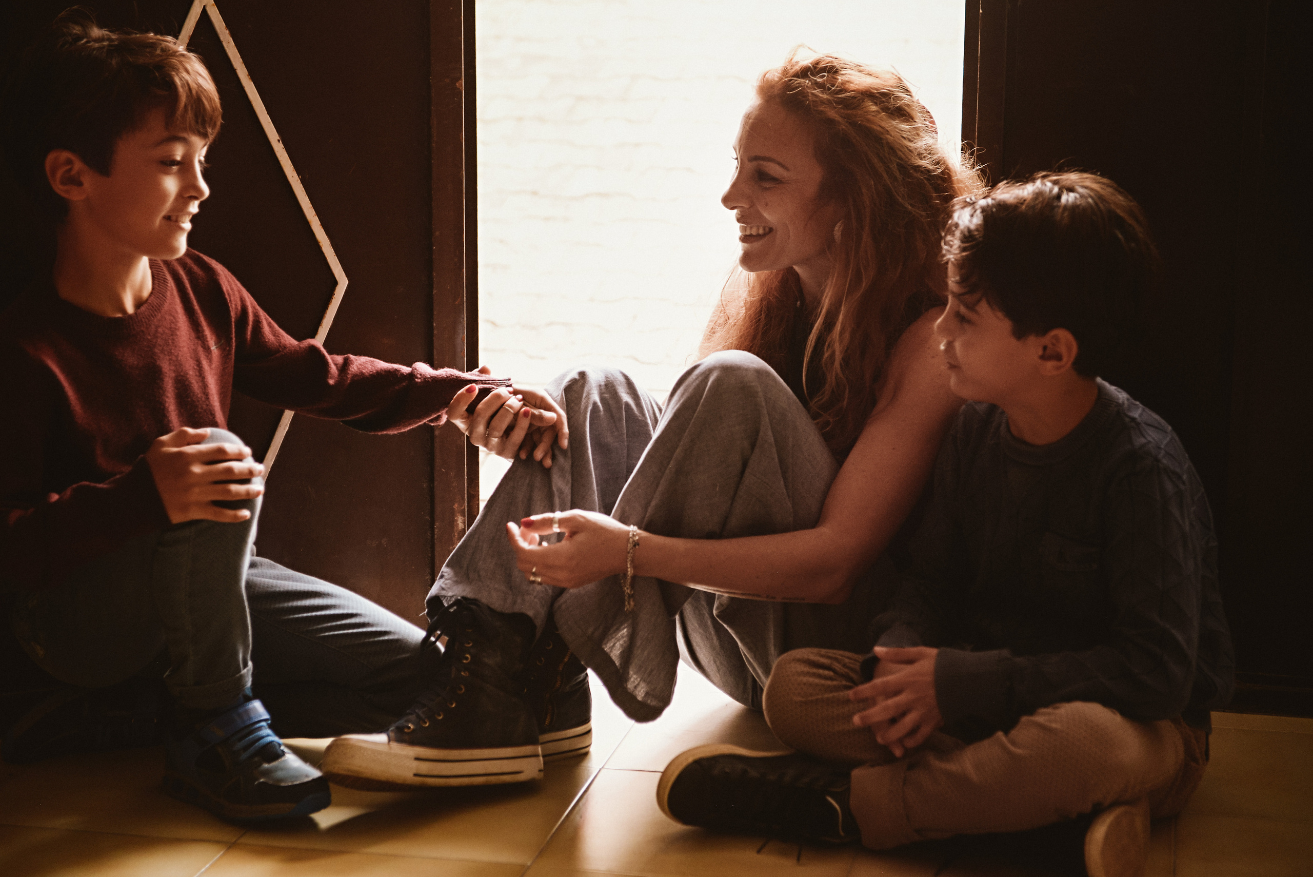 ROSSELA CON I FIGLI A CASA SUA