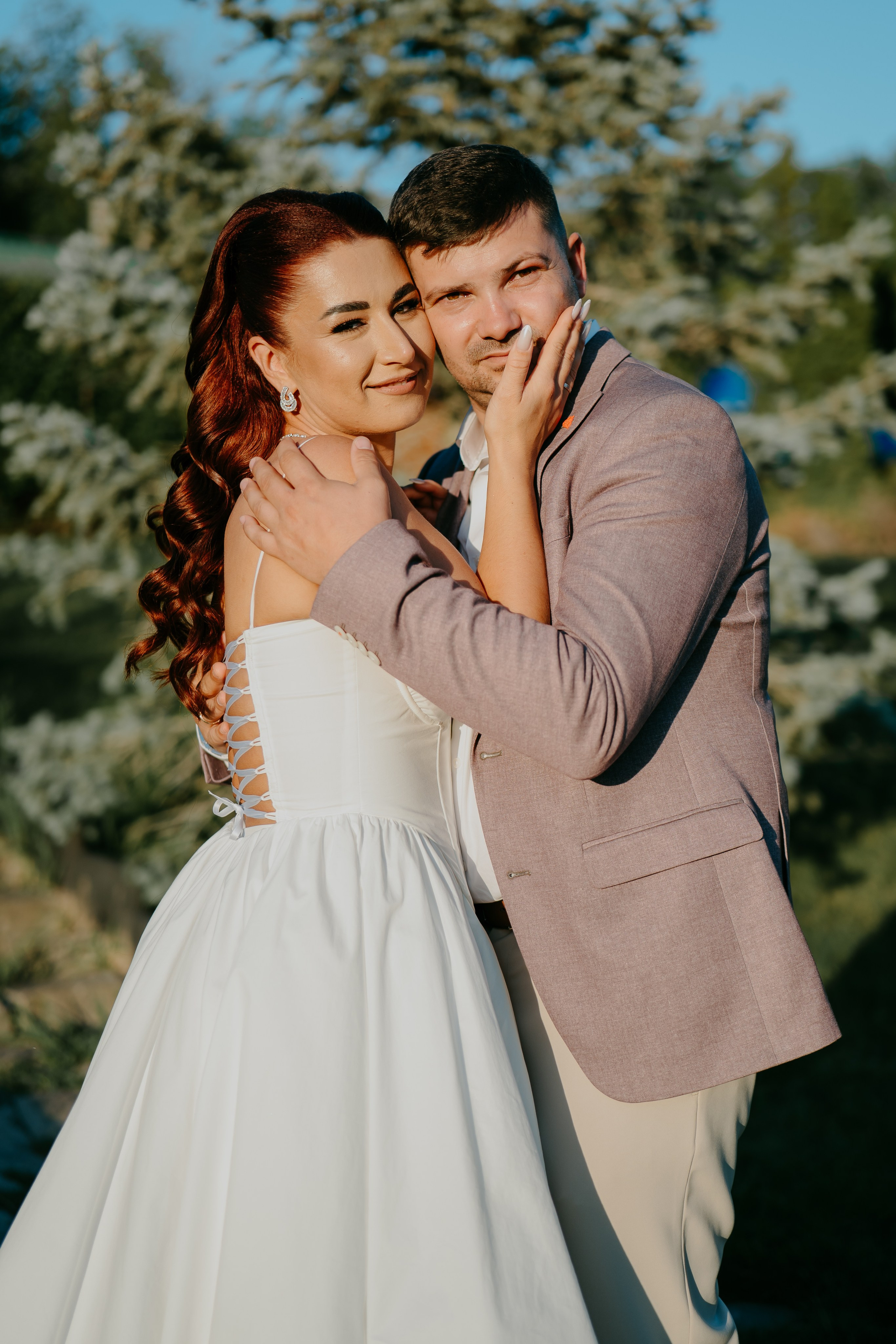 V & A. Crudueugen.com