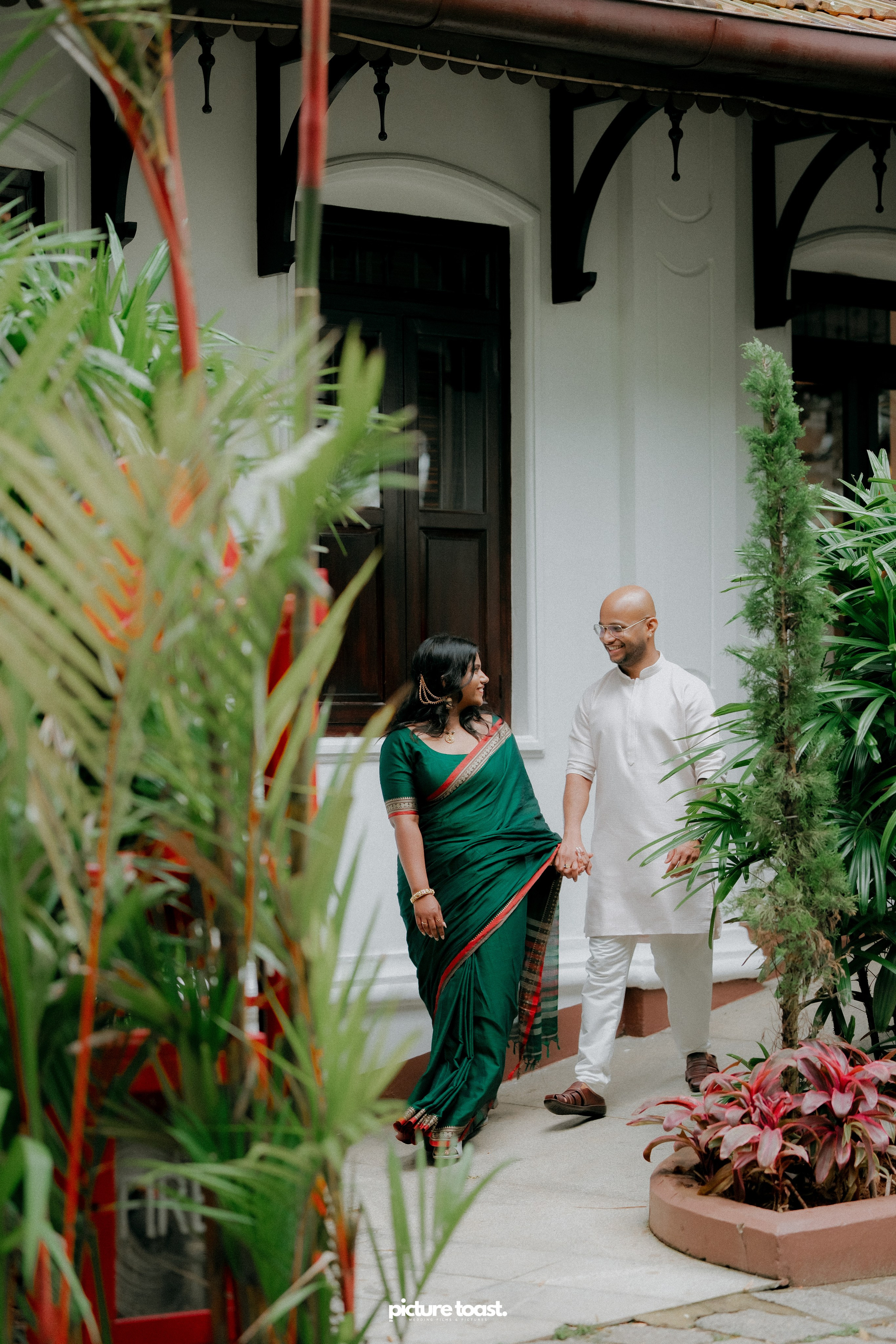 Vishnu & Anusree Prewedding!. Fine art Wedding Photographers in India & Canada