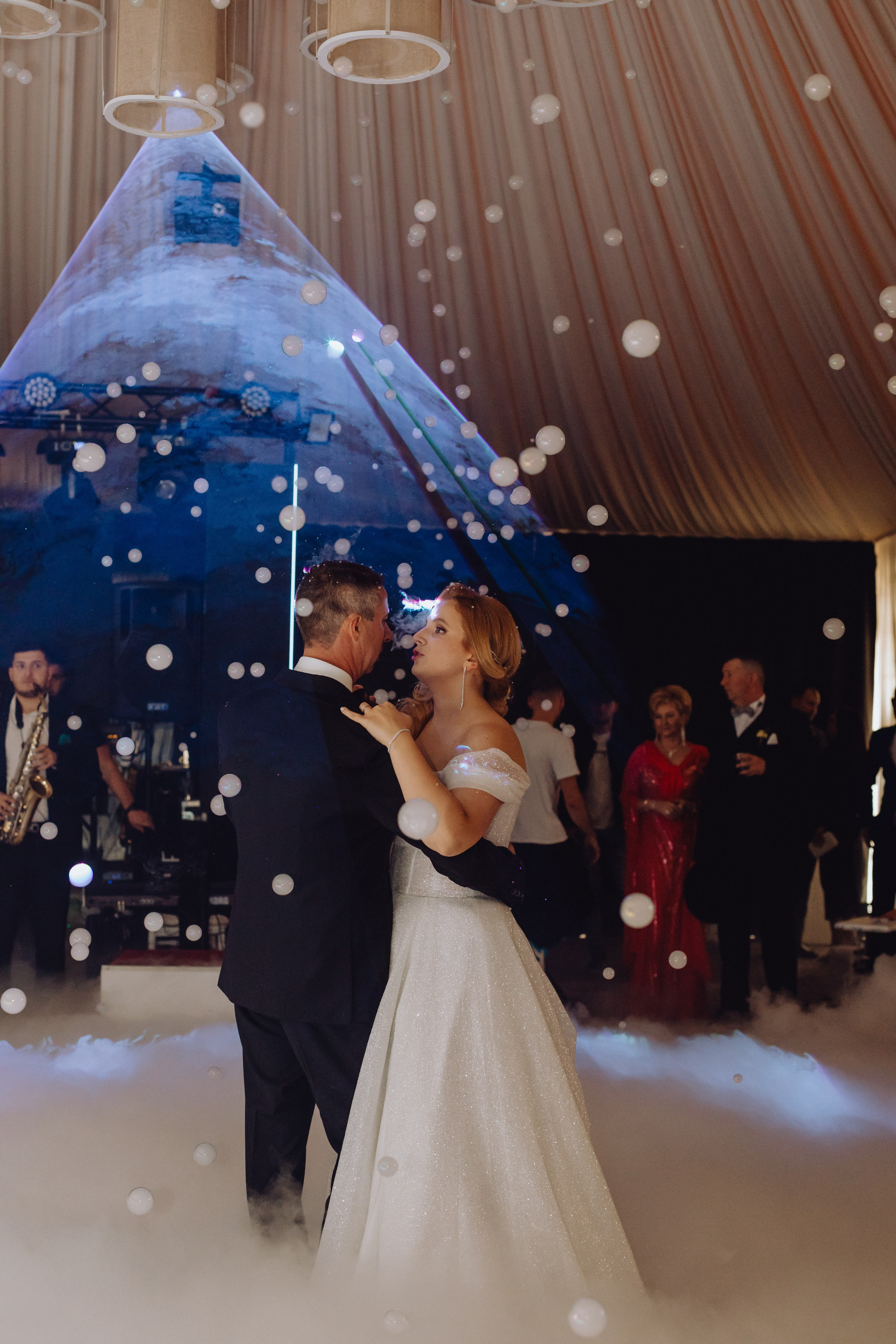 Alexandru & Maria. Wedding & couple photographer from Romania Rut Vetan