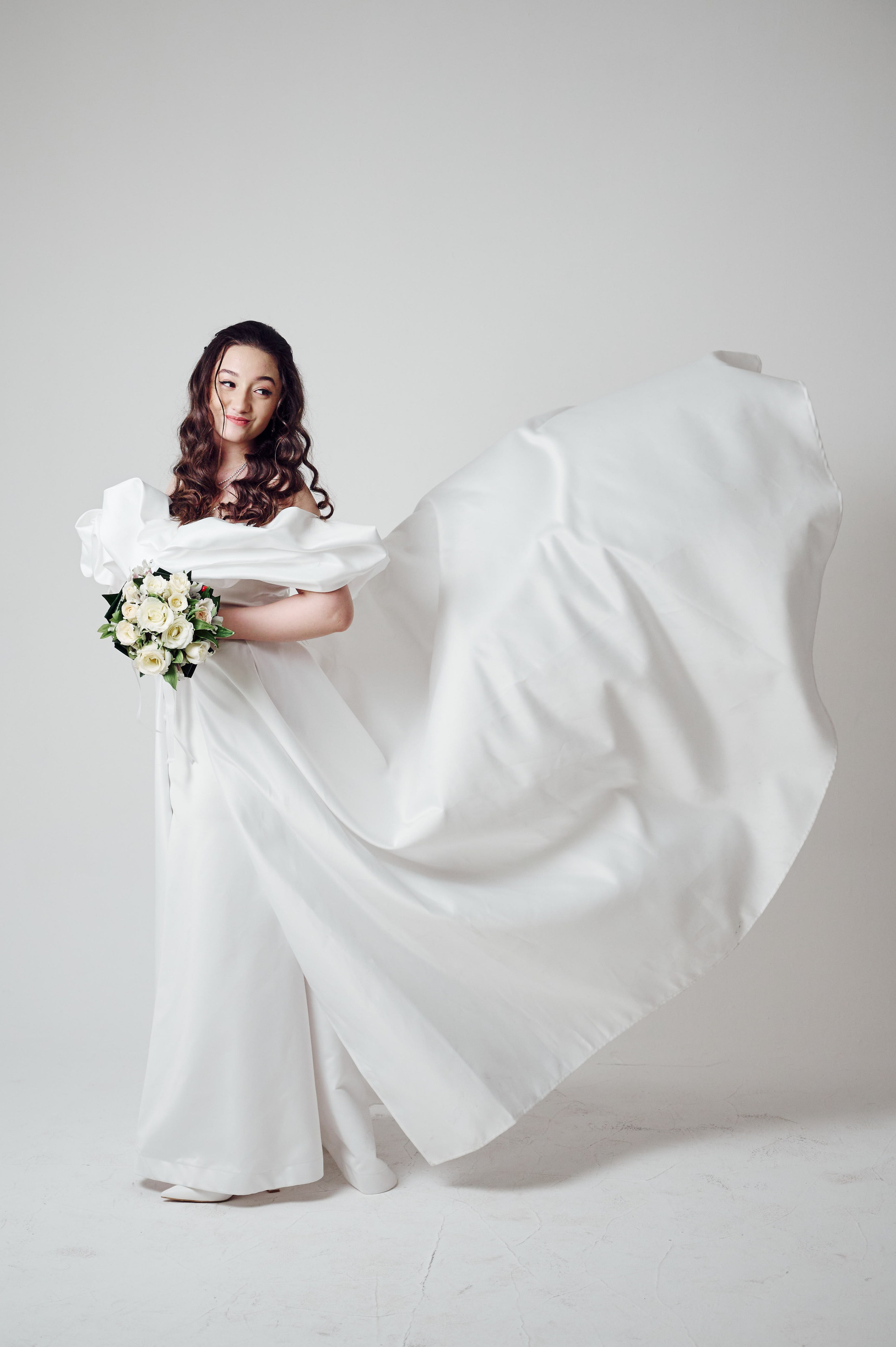 Валентин. 2astudio.uz