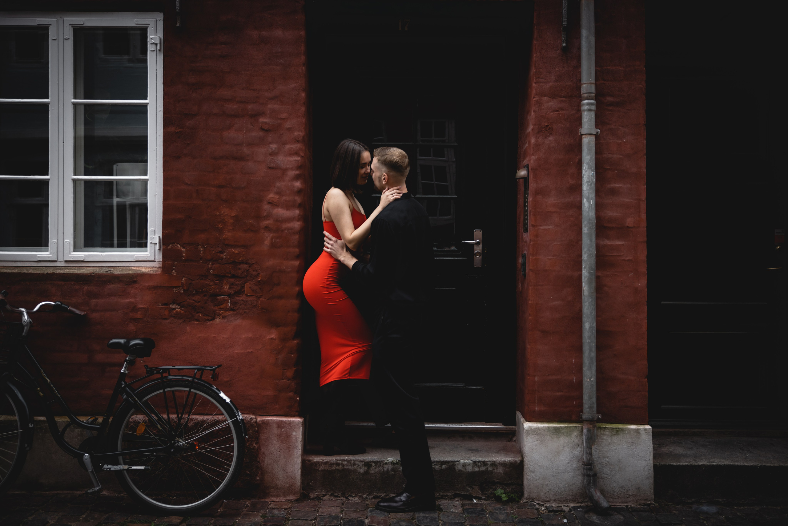 Julia and Filipp. Professional wedding photographer in Copenhagen, Denmark — Julia Byron