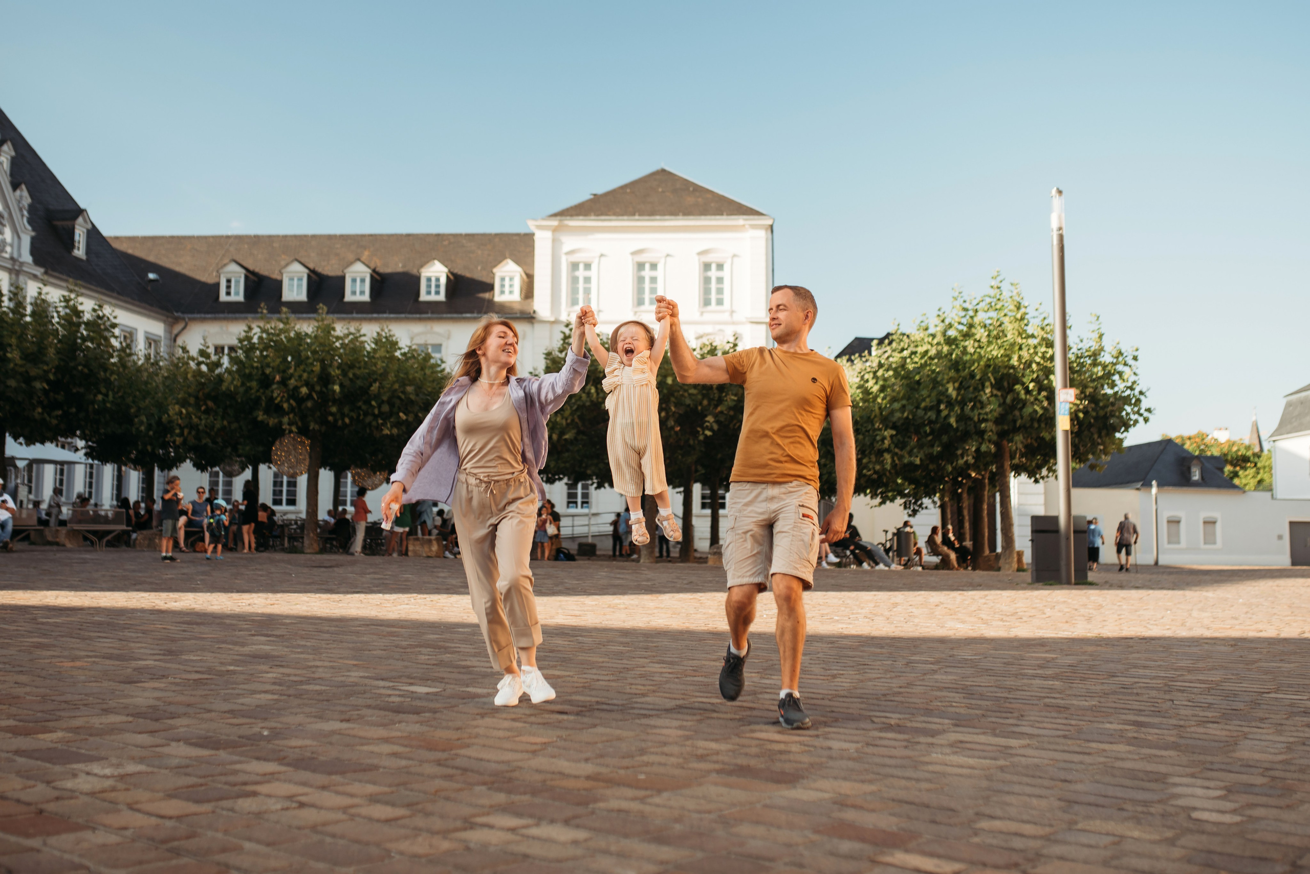 Trier. Familien- und Hochzeitsfotografin. Ich arbeite in Koblenz und Rheinlan