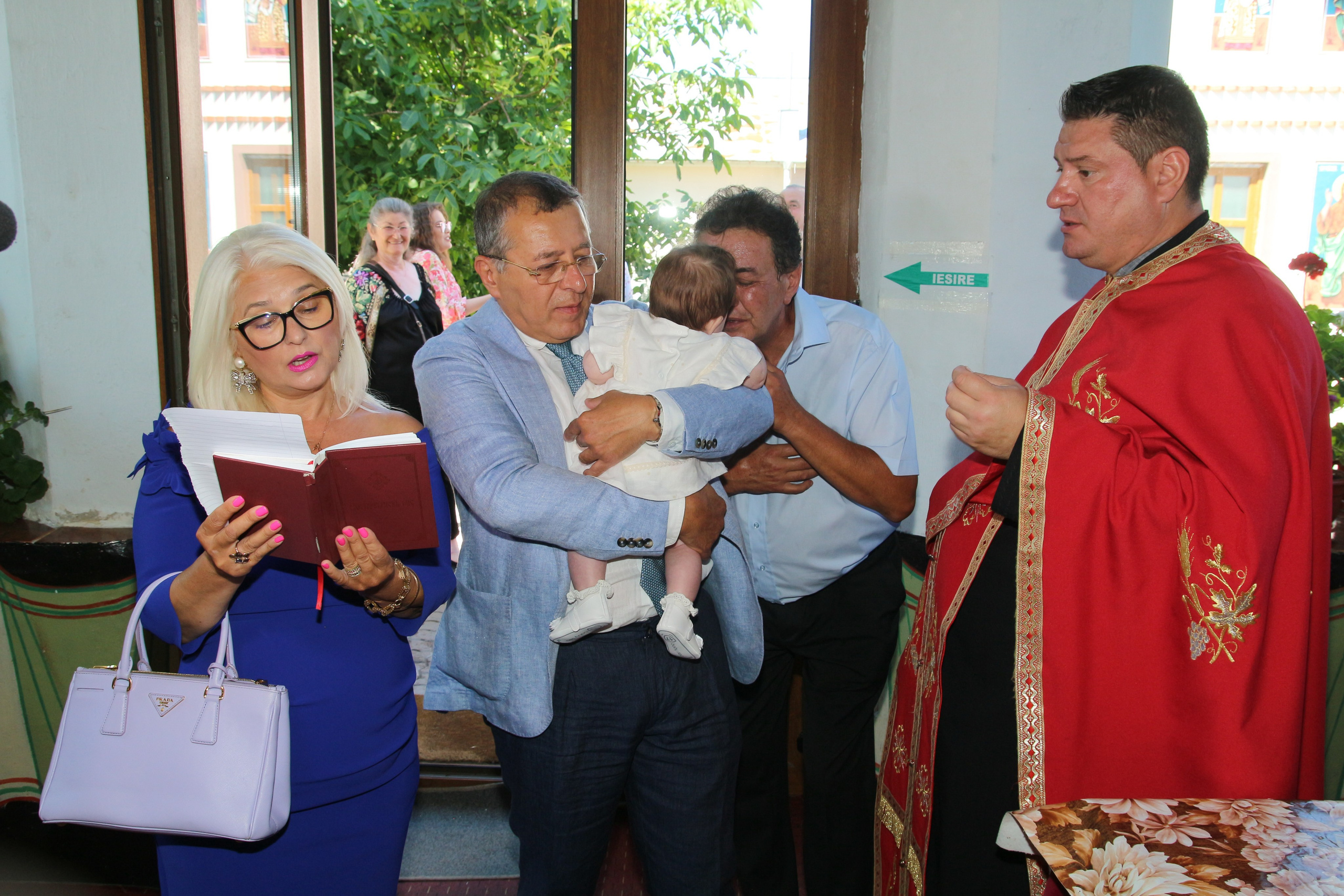 BYZO MEDIA. PETRU BYZO - family and children photographer in ROMANIA