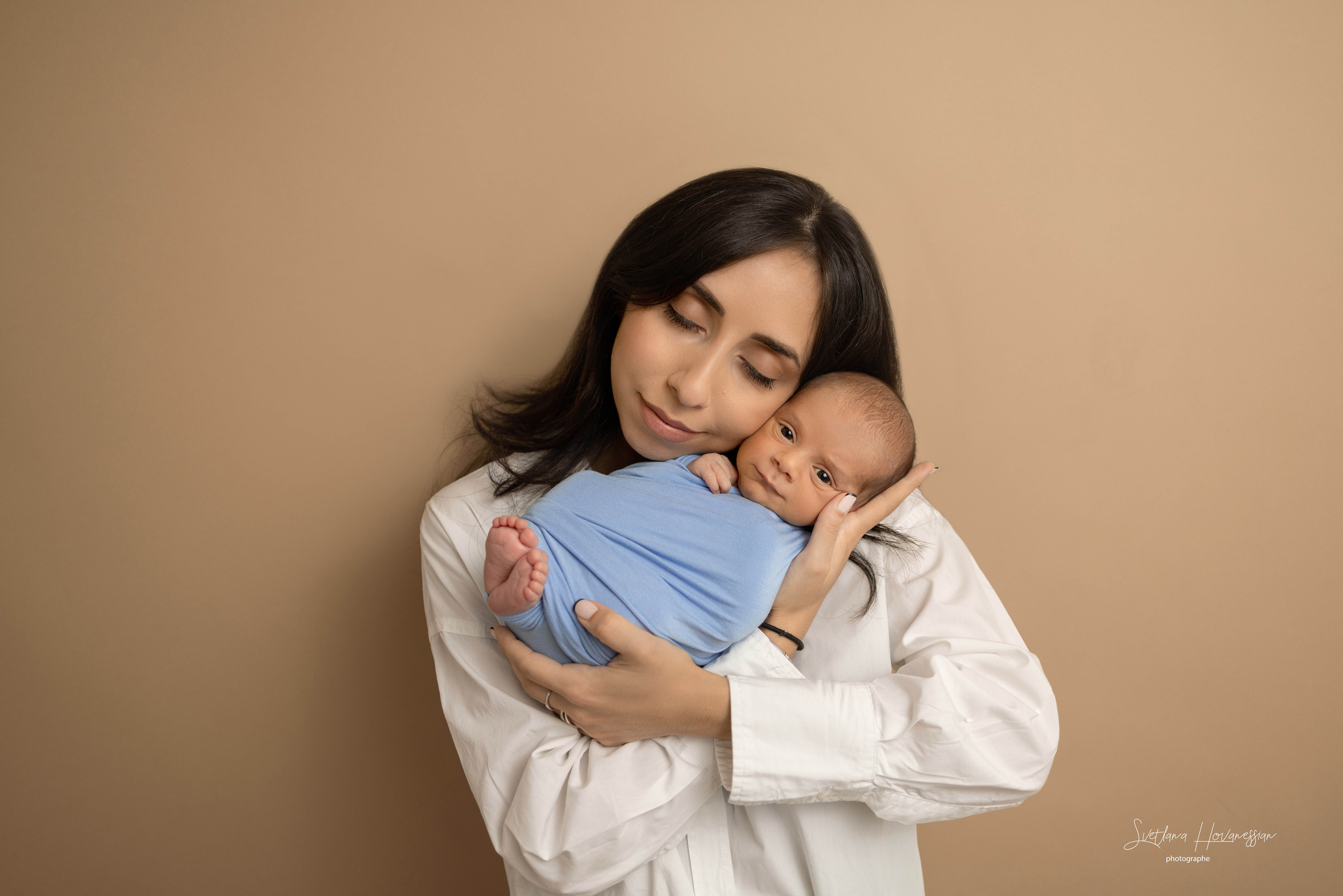 NOUVEAU-NE. Photographe professionelle spécialisée dans la photographie de grosses