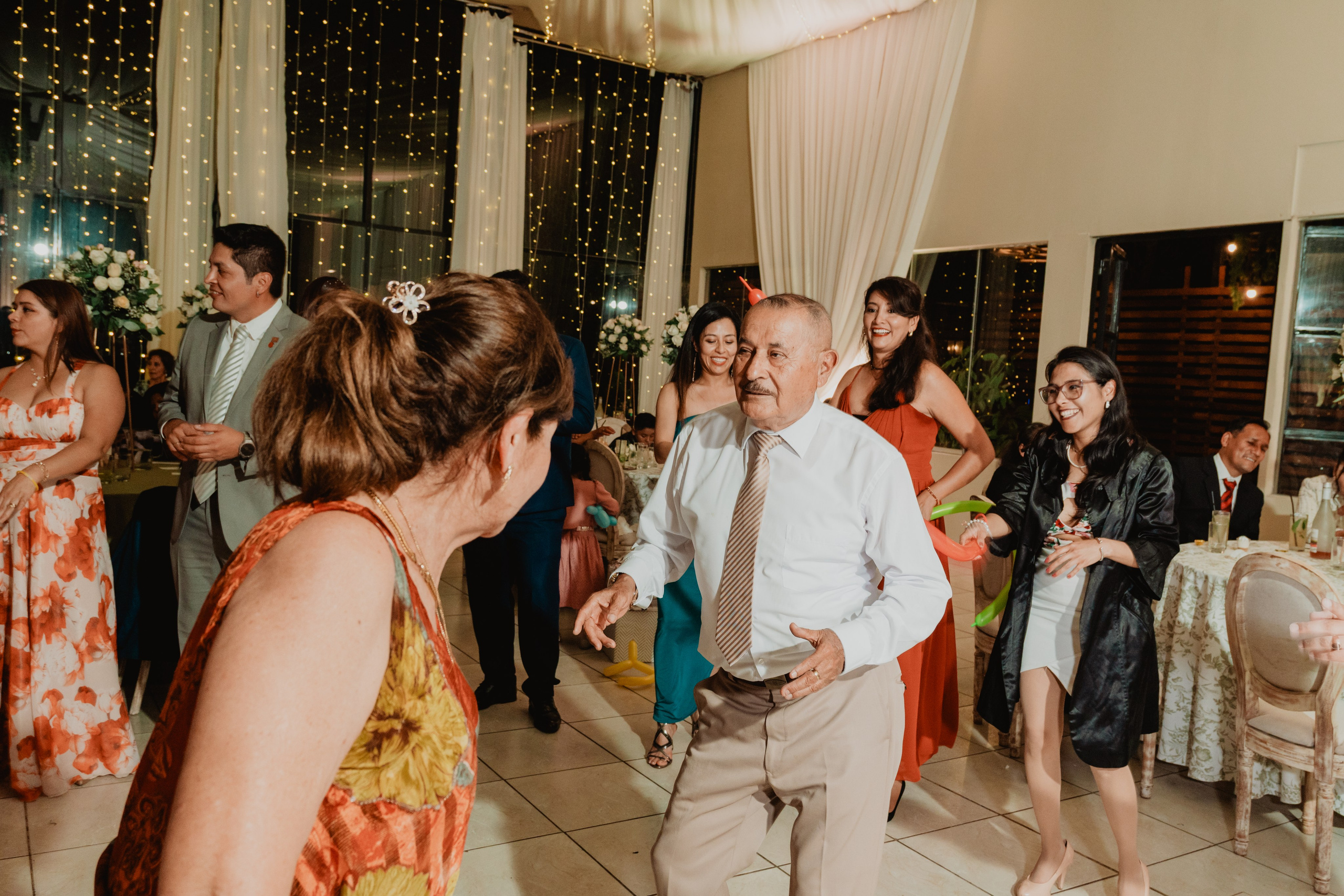 FERNANDO + MARIBEL | BODA RELIGIOSA. Studio KVTA | Fotografía y Video de Bodas en Arequipa