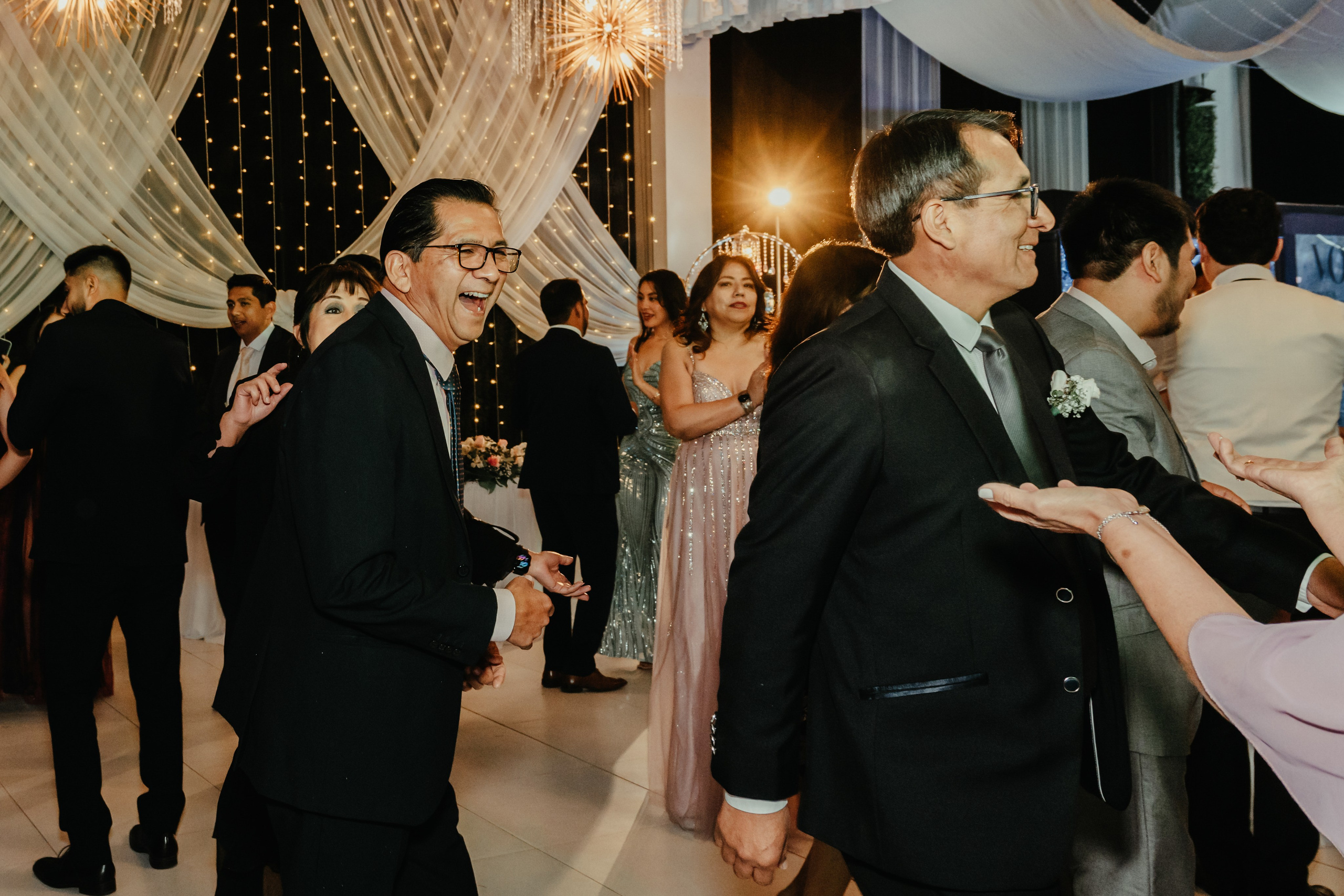 VANIA + LUIS BODA CIVIL. Studio KVTA | Fotografía y Video de Bodas en Arequipa