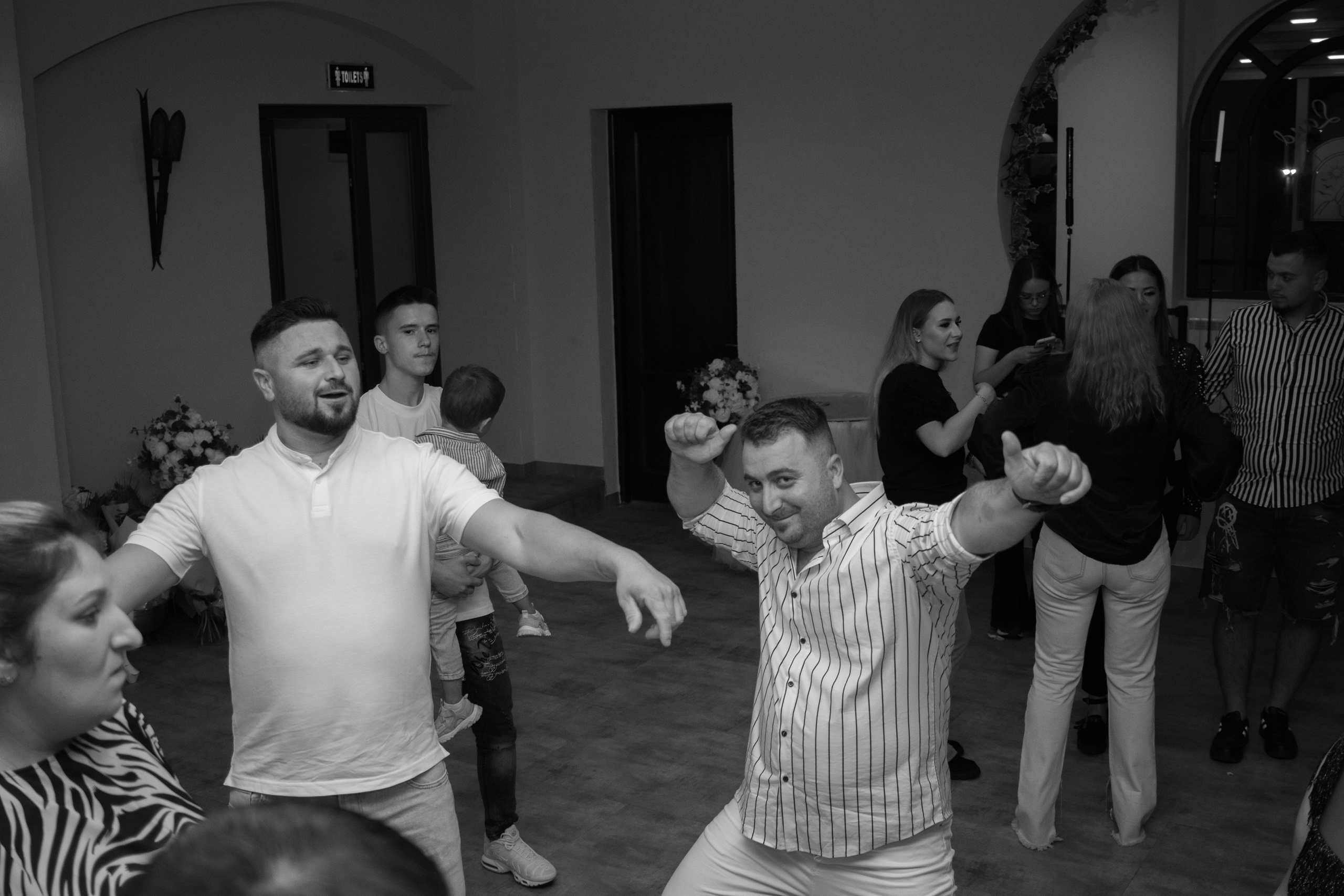 Geanina. Fotograf si videograf — evenimente si studio