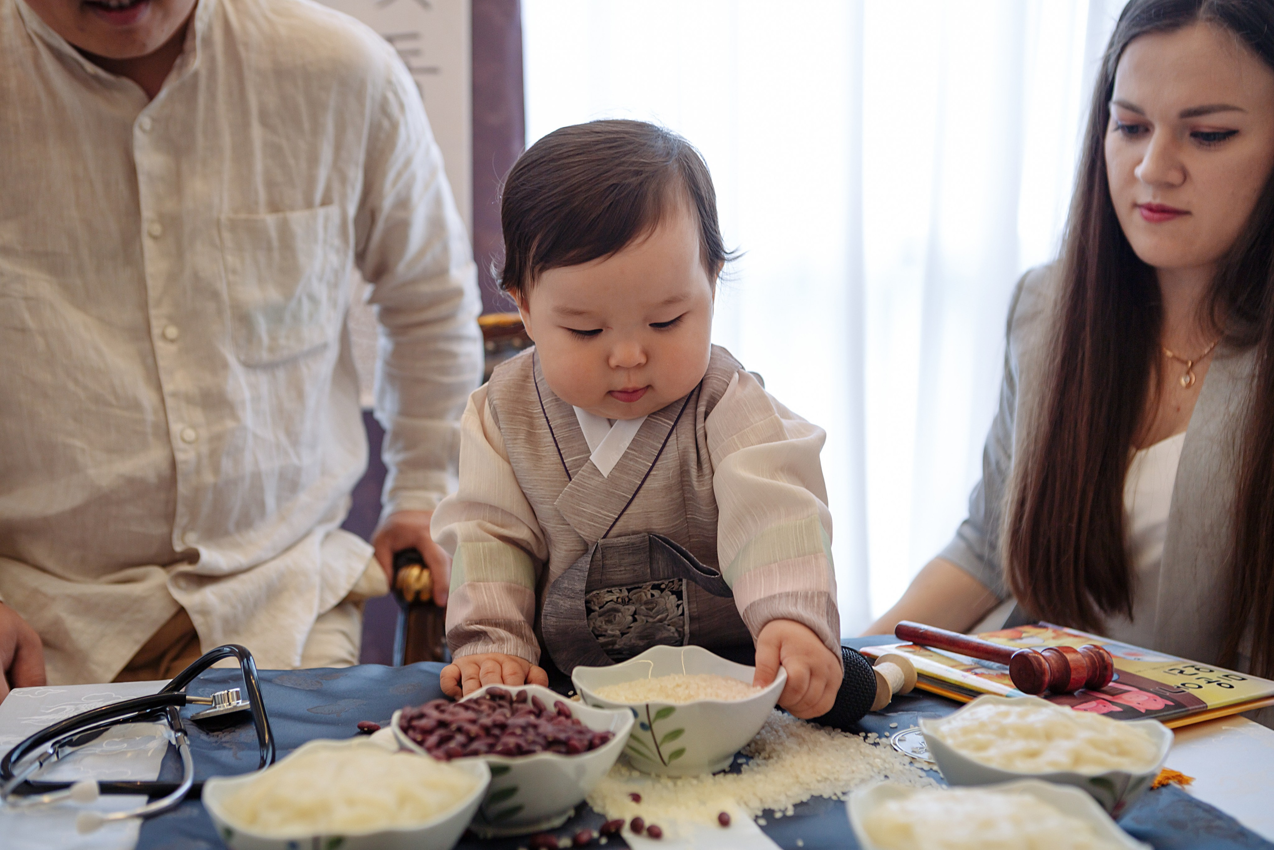 Тимофей в студии. Фотограф беременности, ньюборн и годовасиков в Корее Жанна Хан