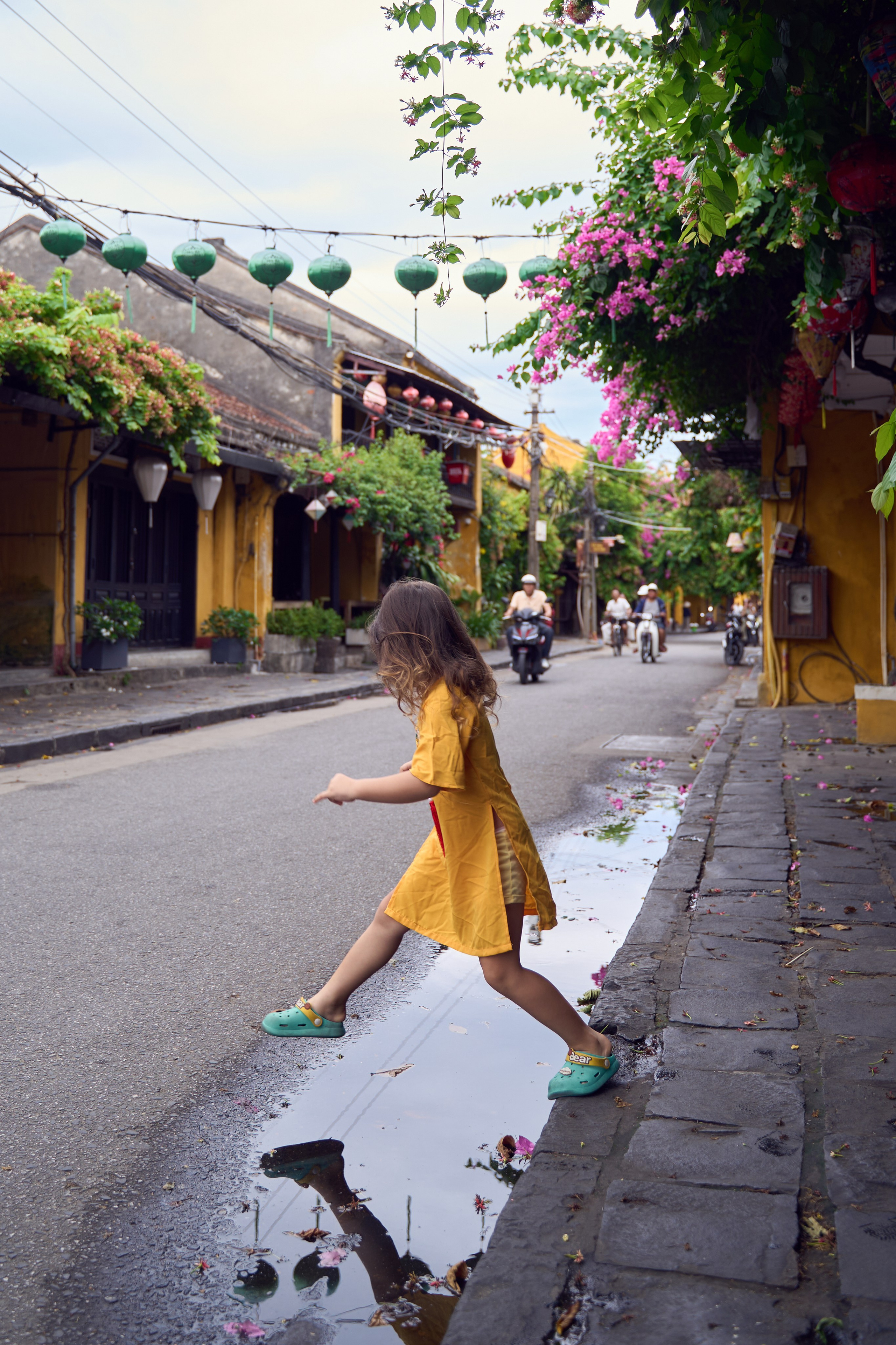 Family Photography in Hoi An | Natural & Candid Moments. Photographer in Hoi An — Veronika Guzenko. Natural photoshoots for couples, families and solo travelers. Book your shoot today
