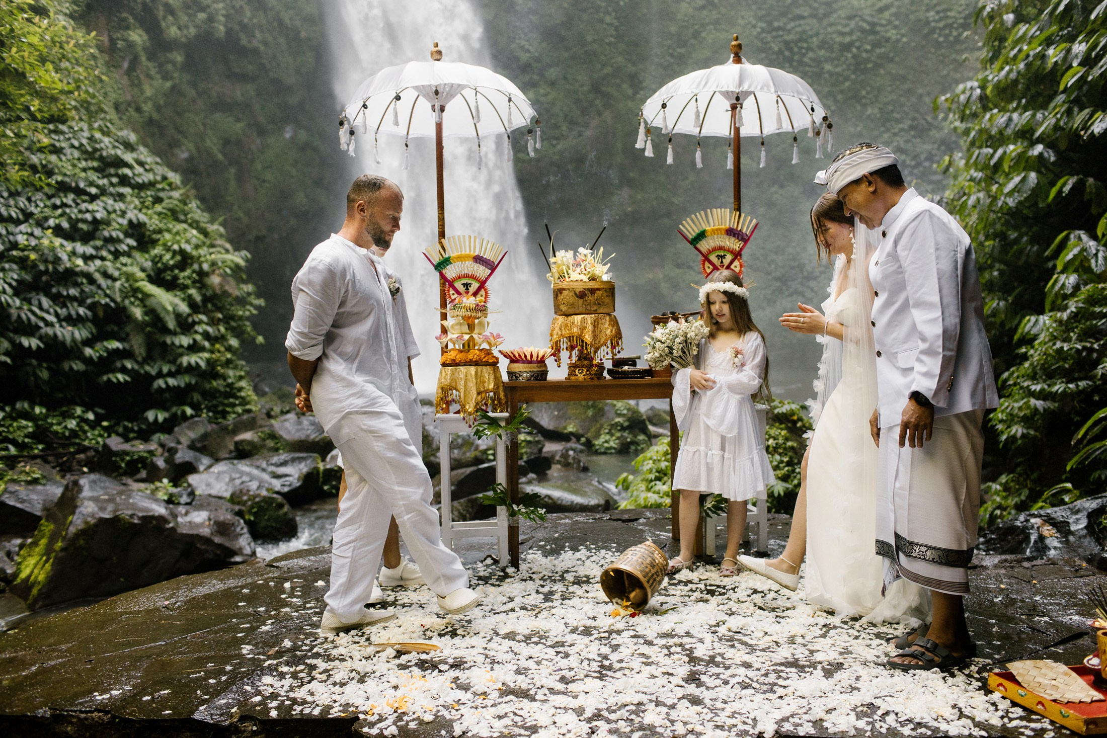 Family wedding. Getitfeel — Aesthetic Photography and Videography
