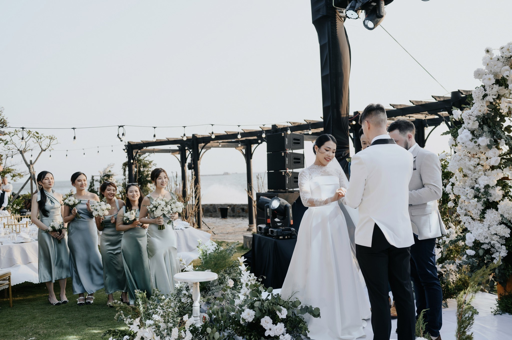 J & B. TheLoveMuseum