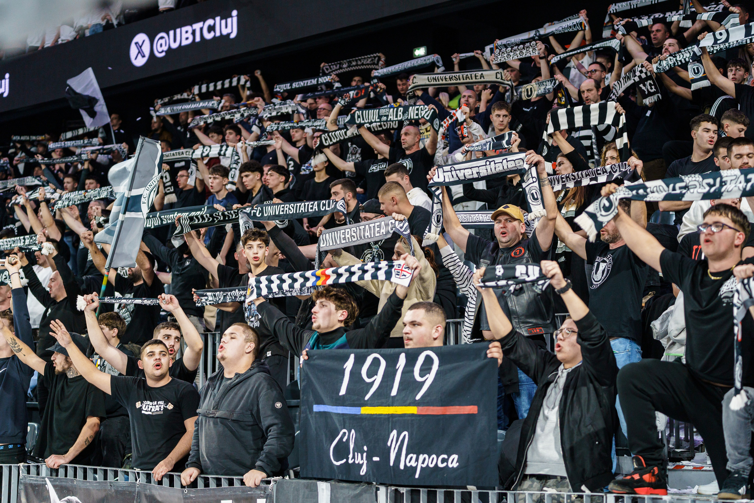 BASCHET. Alecsandru Braicu — Fotograf Sportiv