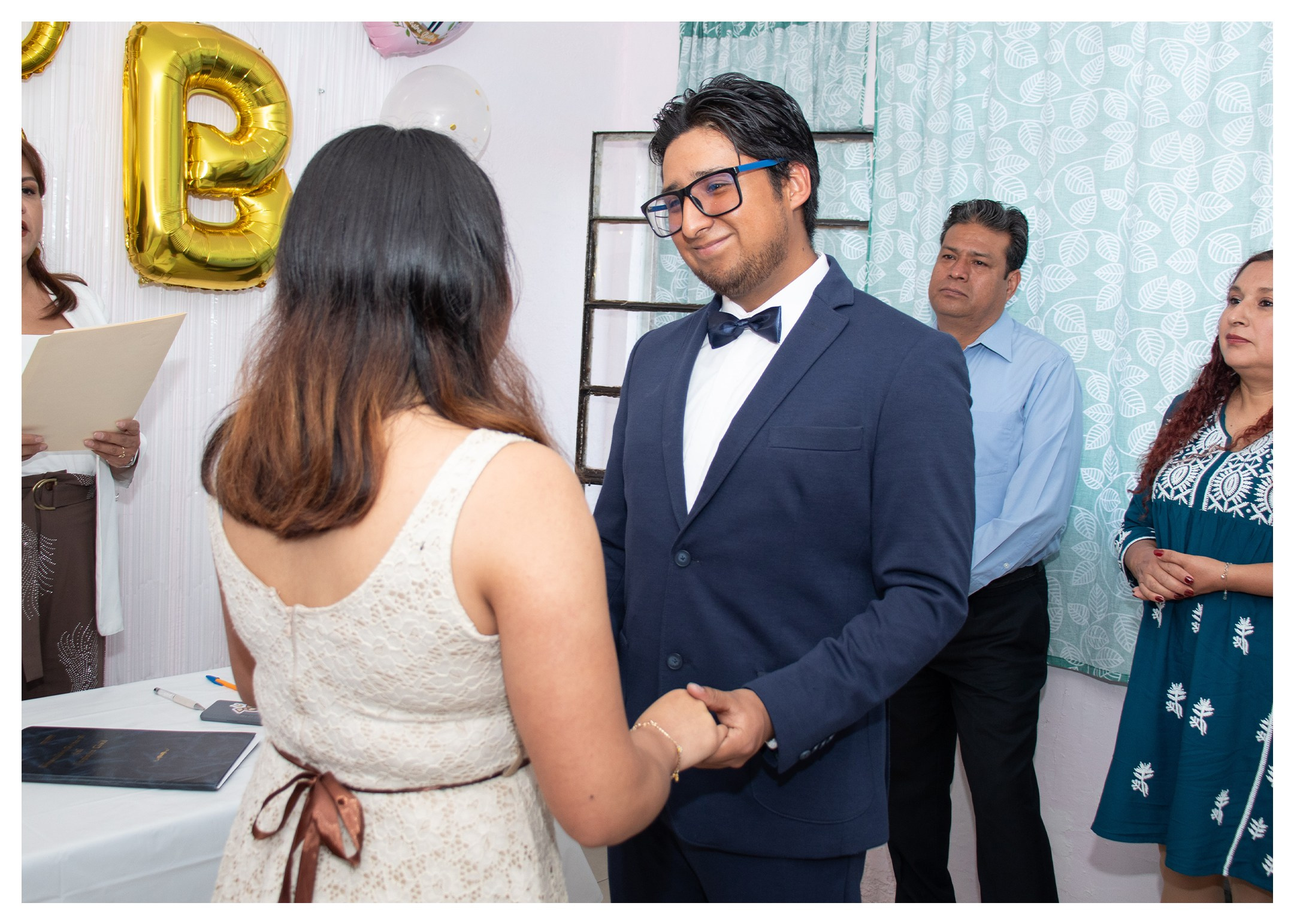 Cobertura fotográfica de ceremonia: Boda civil. Marisol Murillo Fotógrafa profesional en Chimalhuacán, Edo. de México