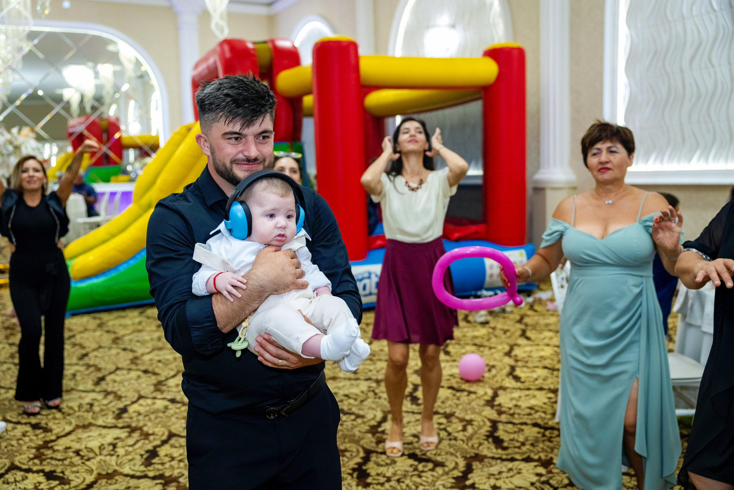 Andrei Damian. Moments By Gub