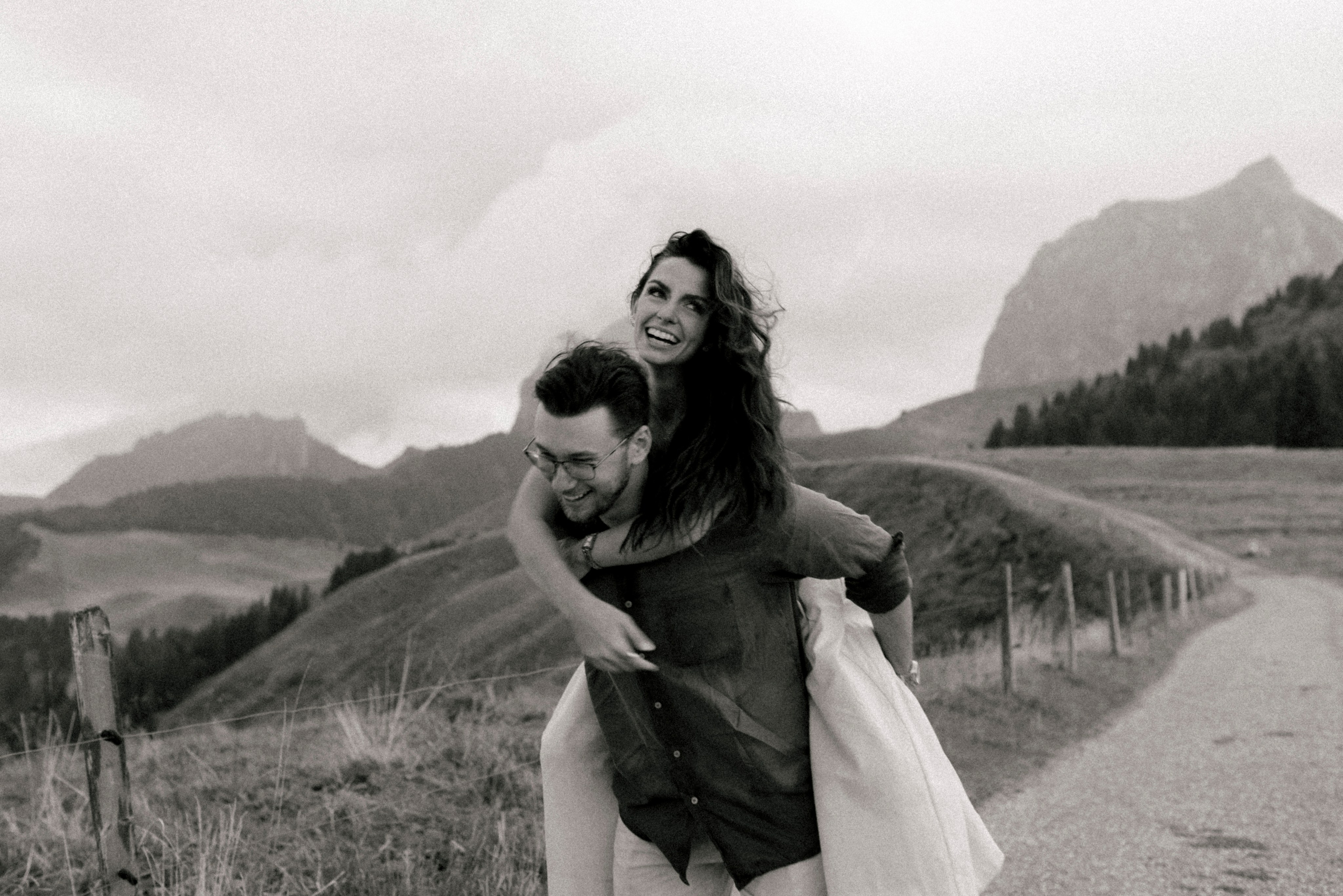 Emily + Casey. Polina Sobol — family & documentary photographer in Bern. Outdoor & urban photo sessions for families, kids and couples