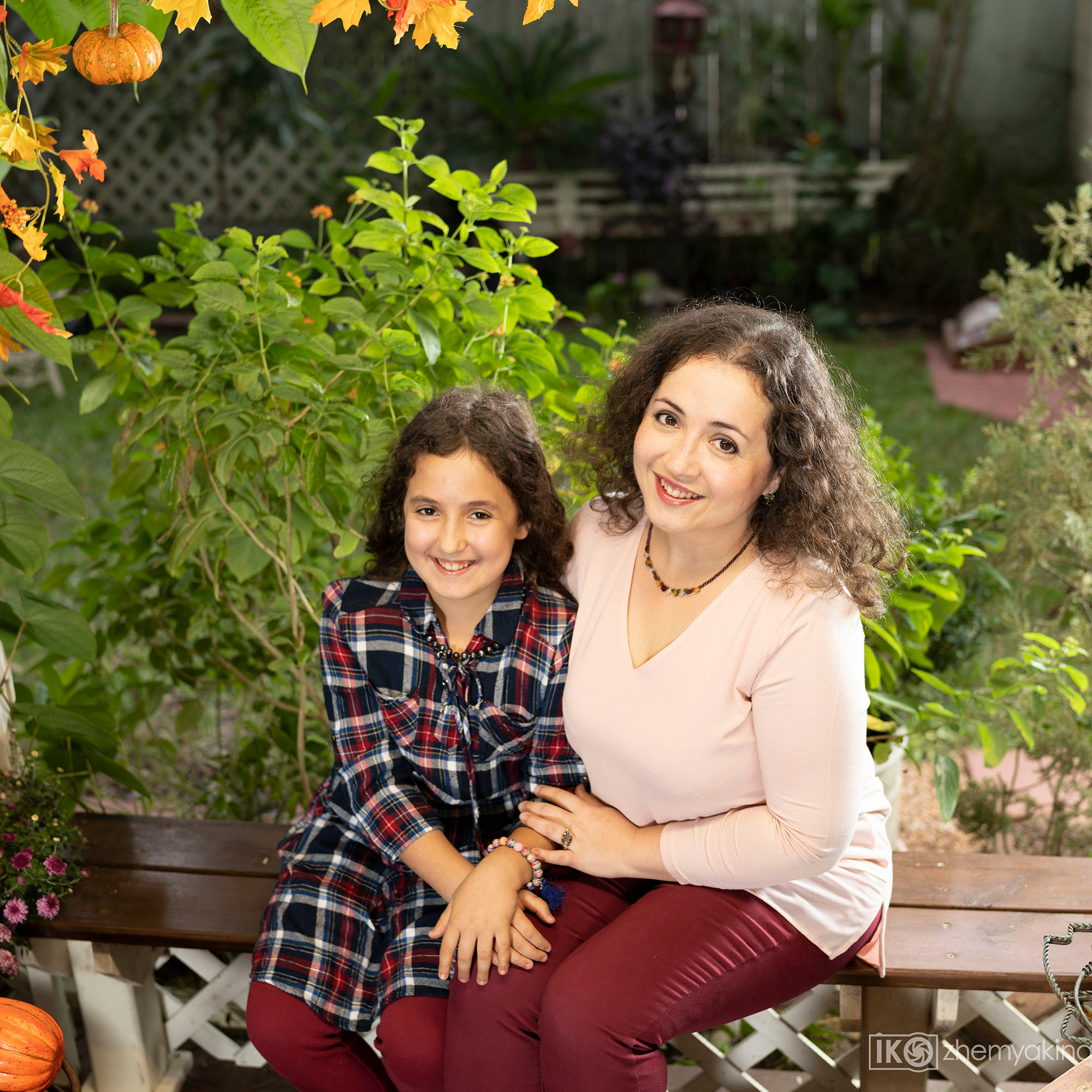 Lana and the kids. Photographer Irina Kozhemyakina. Houston