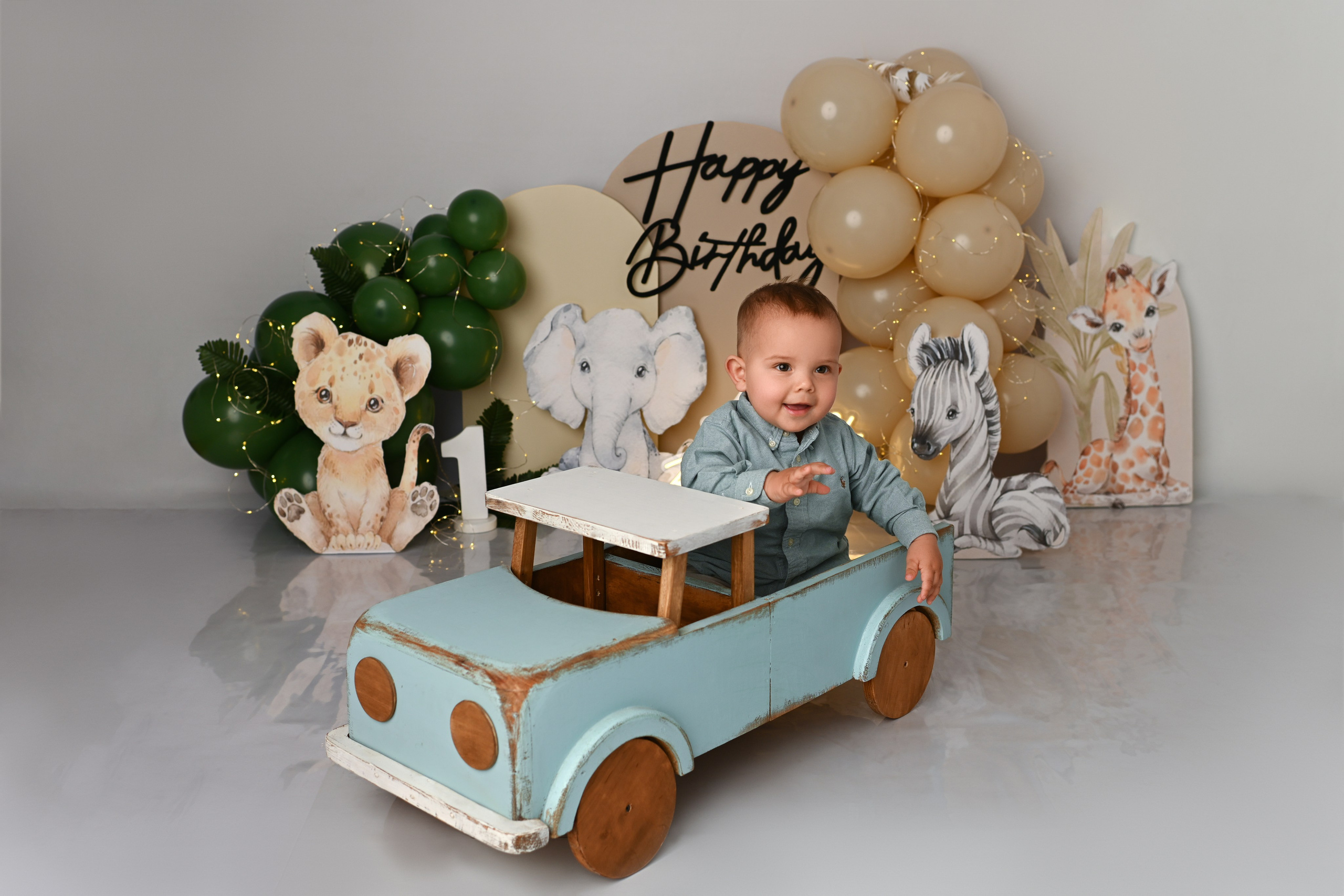 Cake Smash Fotoshooting zum ersten, zweiten Geburtstag. Neugeborene, Baby Fotografin in Düren (NRW) - Vitalina Unruh