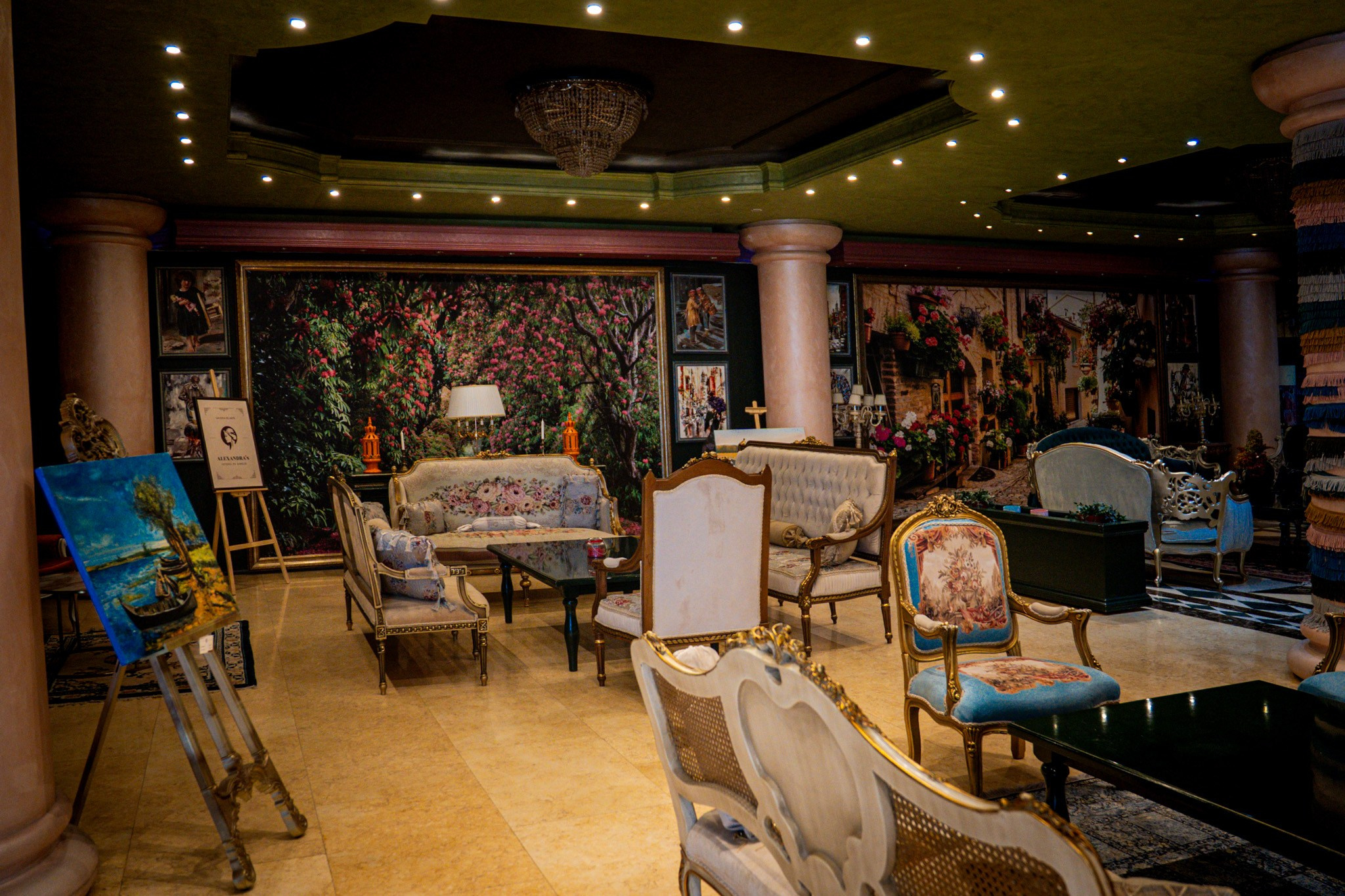 Phoenicia Grand Hotel. Creste si calatoreste