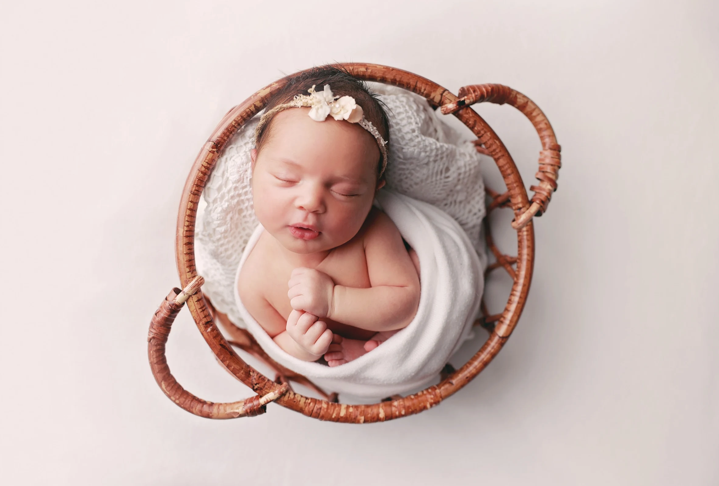 MATERNITY & NEWBORN professional Photography by Irene Chaikeen. Irene Chaikeen | Maternity and newborn photoshoot in Essex/London