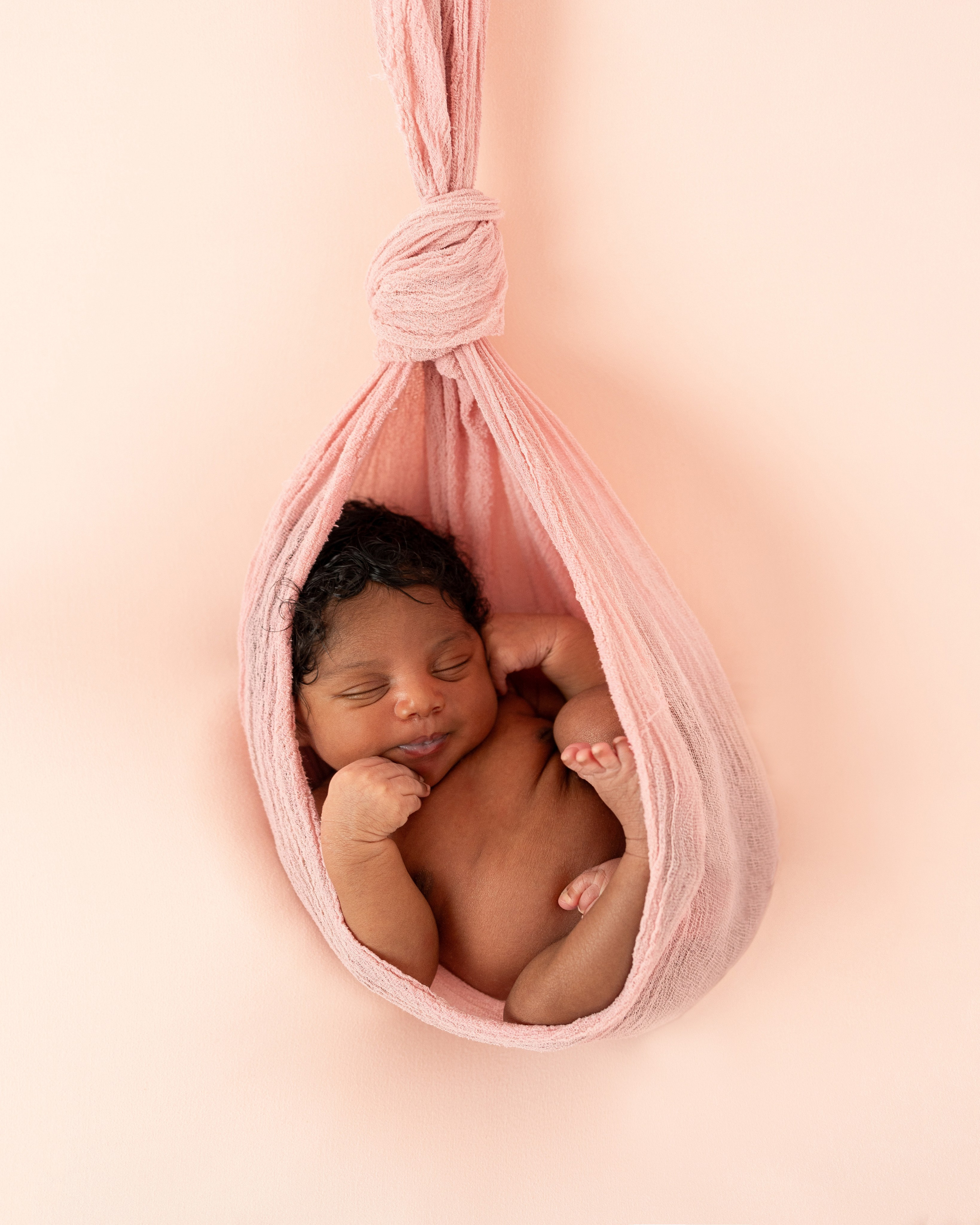 Newborn. Family photographer in Sacramento | Sofia Pavenko