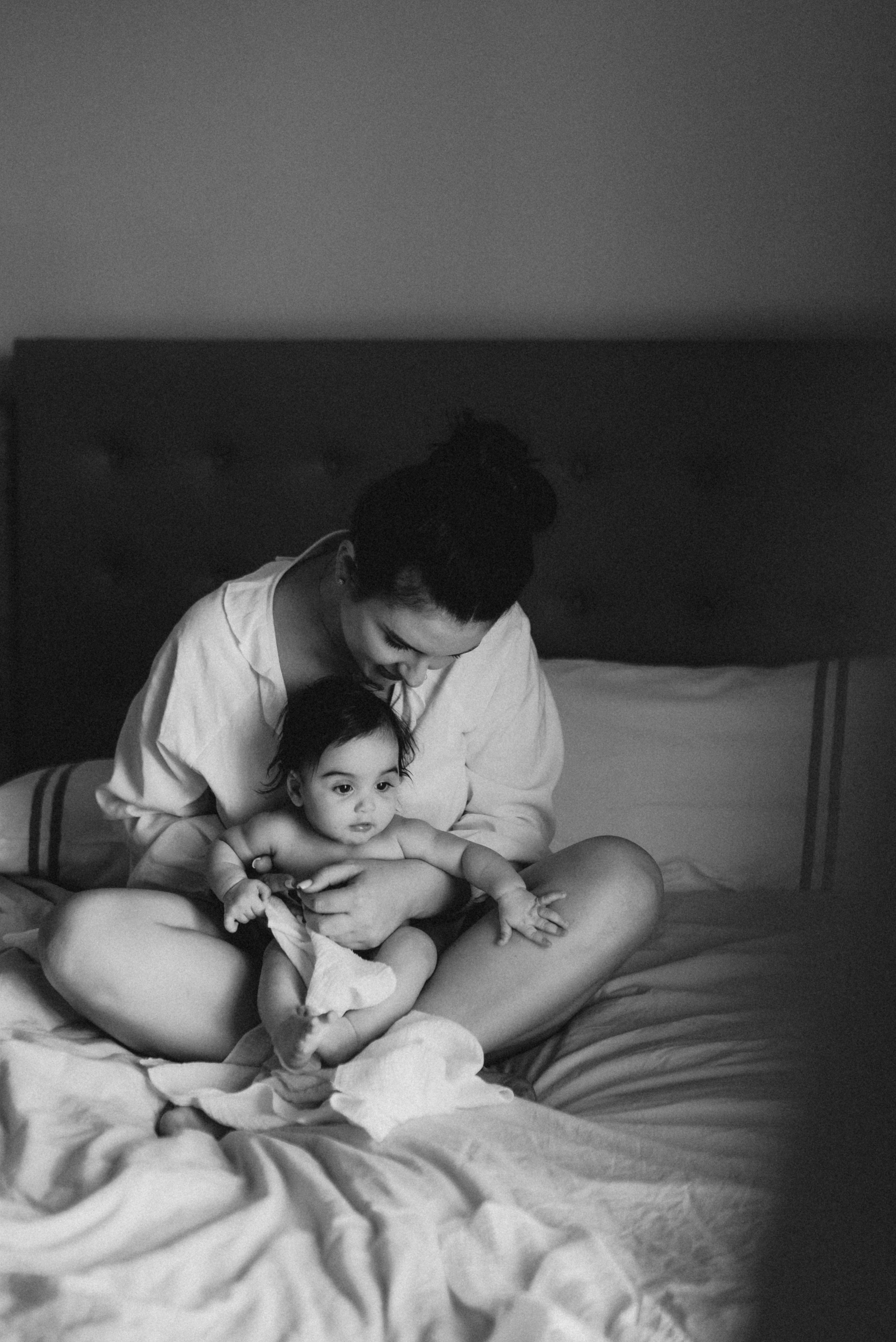 СЬЕМКА МАТЕРИНСТВА. Сімейний фотограф Лейпциг, Німеччина