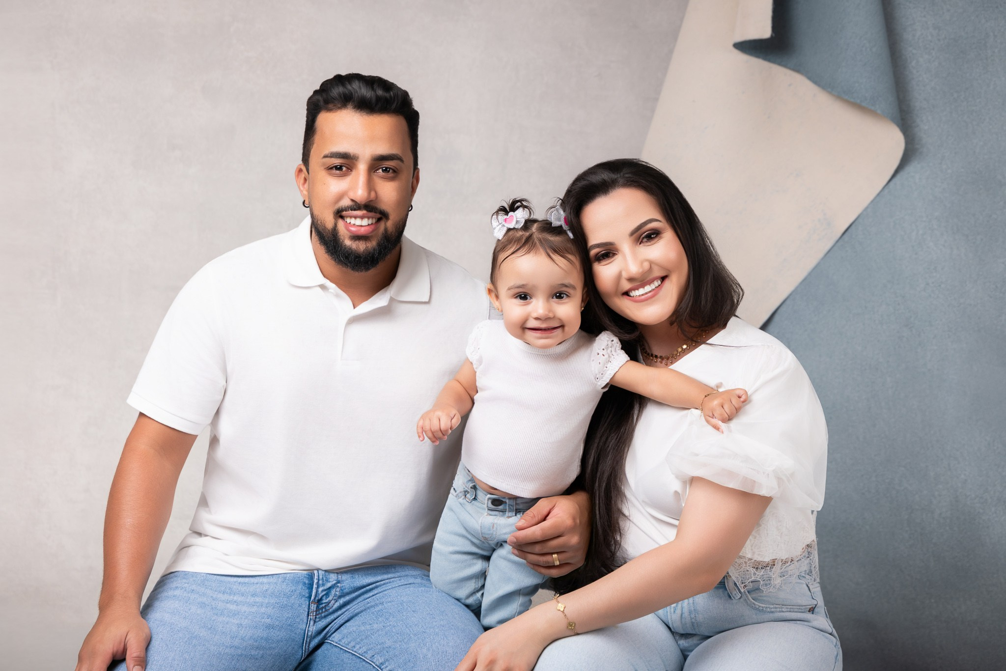 Ayla 1 year old. Professional family, maternity & newborn photographer in North Charleston, SC, creating timeless portraits