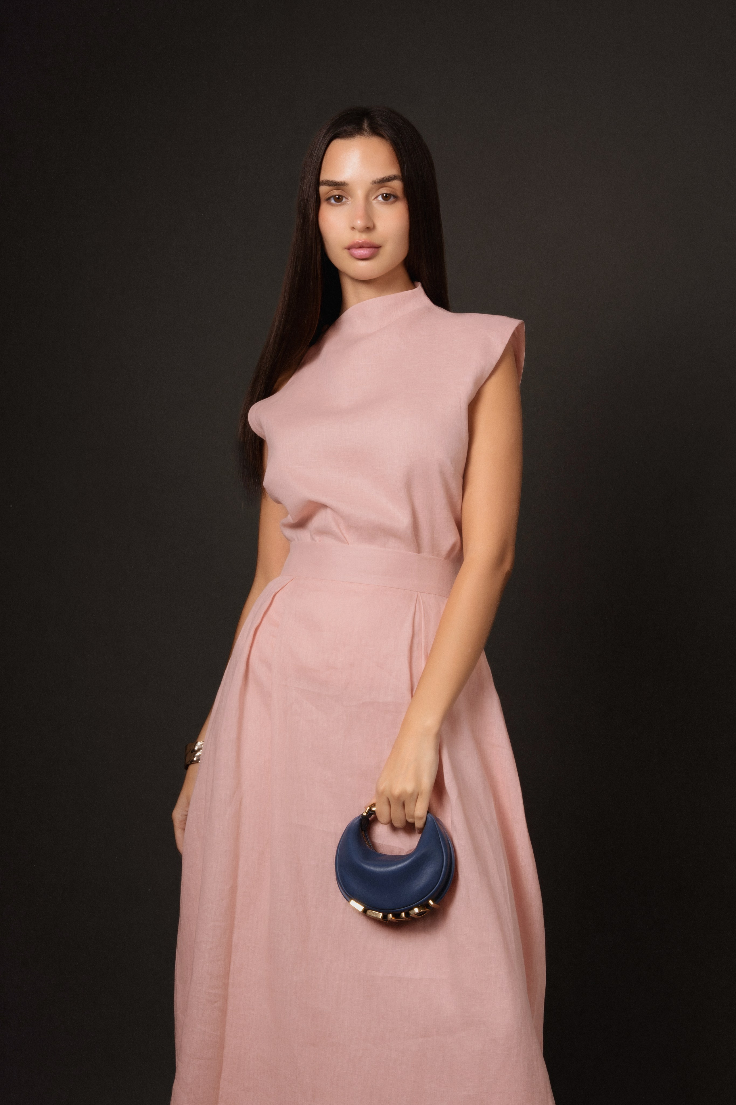 E-COMMERCE FASHION. “Thoughtfully built. Beautifully aligned.”