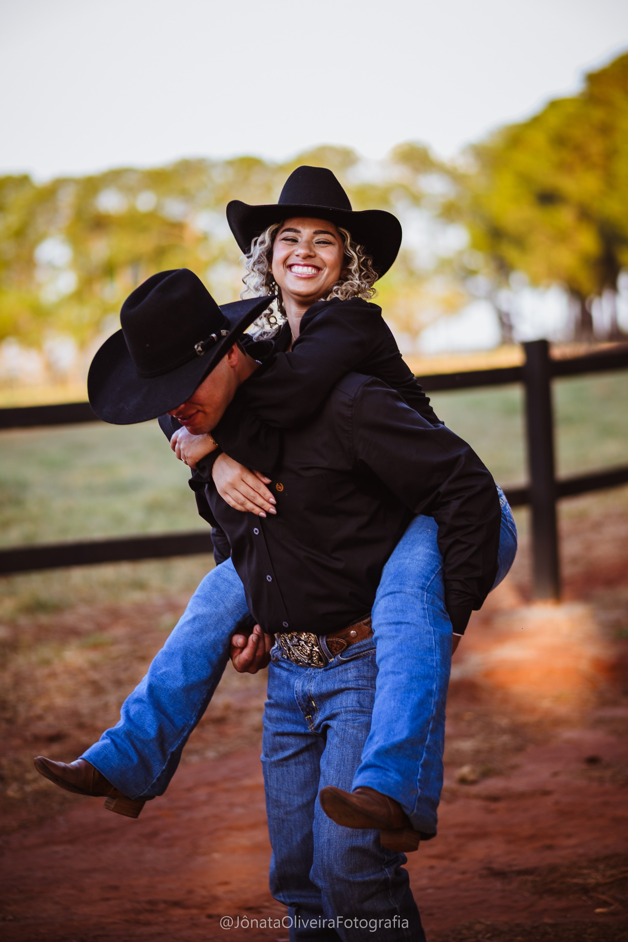 Pre Wedding Luérica e Vinicius. Fotografia de casamentos e ensaios em avaré Jônata Oliveira