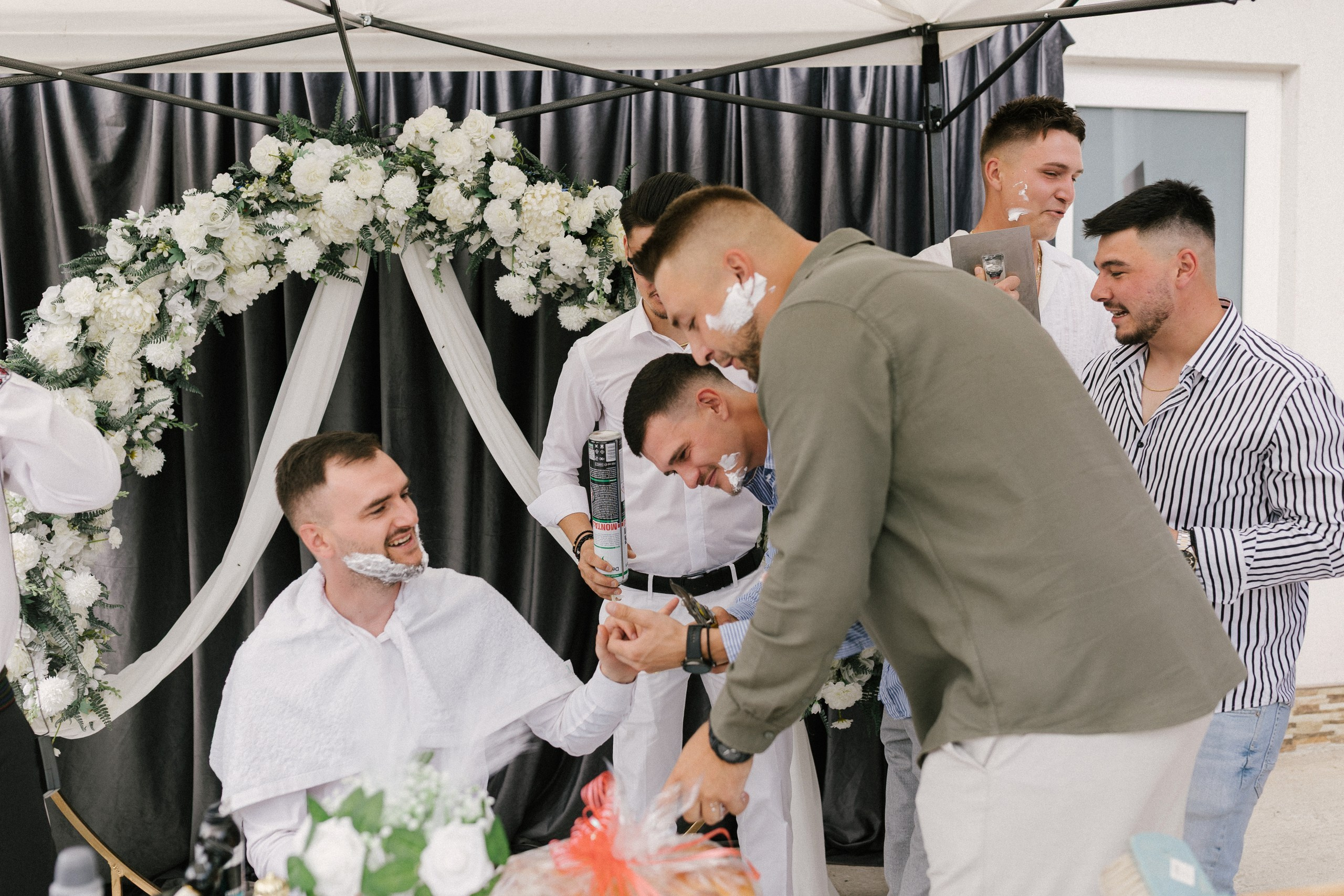 1. Mireasa Adriana în timpul pregătirilor de nuntă în Tudora Botoșani2. Costumul mirelui Ionuț fotografiat artistic în ziua nunții3. Prietenii mirelui la tradițiile de nuntă în Tudora4. Bărbieritul mirelui în cadrul obiceiurilor tradiționale de nuntă5. Fotografii de familie la biserică în ziua nunții6. Portret de familie cu mirii și copilul lor la nunta din Botoșani7. Primul dans al mirilor la Mariage Dor Baisa Botoșani8. Decor elegant de nuntă la Mariage Dor Baisa9. Emoții și tradiții la nunta din Tudora județul Botoșani10. Fotograf profesionist de nuntă în Botoșani surprinzând momente autentice - otograf-nunta-botosanifotograf-evenimente-botosanifotograf-profesionist-botosanifotograf-nunta-tudoranunta-tudora-botosanisedinta-foto-nunta-botosanipoze-nunta-botosanifotografii-nunta-tudorafotograf-cununie-religioasa-botosanibiserica-sfintii-imparati-constantin-si-elena-tudoramariage-dor-baisa-botosanirestaurant-nunta-botosanidansul-mirilor-mariage-dorpregatiri-mire-botosanipregatiri-mireasa-botosanitraditii-nunta-moldovaobiceiuri-nunta-tudorafotograf-familie-nunta-botosaniportret-miri-botosanigalerie-foto-nunta-botosanialbum-foto-nunta-botosaninunta-eleganta-botosaninunta-cu-traditii-botosanifotograf-premium-nunta-botosaniservicii-foto-video-botosanipoveste-de-nunta-botosanifotograf-documentar-nuntafotograf-natural-emotionalmiri-ionut-si-adriananunta-autentica-tudora -otograf-nunta-botosanifotograf-nunta-tudoranunta-tudora-botosanifotograf-evenimente-botosanifotograf-profesionist-botosaniservicii-foto-video-botosanigalerie-foto-nunta-botosanialbum-foto-nunta-botosani - nunta-autentica-botosaninunta-cu-traditii-botosanipoveste-de-nunta-botosanifotografii-emotionante-nuntamomente-autentice-nuntafotografie-documentara-nuntafotograf-natural-nunta- pregatiri-miri-tudorabiserica-tudora-botosanicununie-religioasa-tudoramariage-dor-baisa-botosanipetrecere-nunta-botosanivalsul-mirilor-botosani - alino-foto-studio-botosaniionut-si-adriana-nunta-tudorafotograf-alin-chirila-botosani