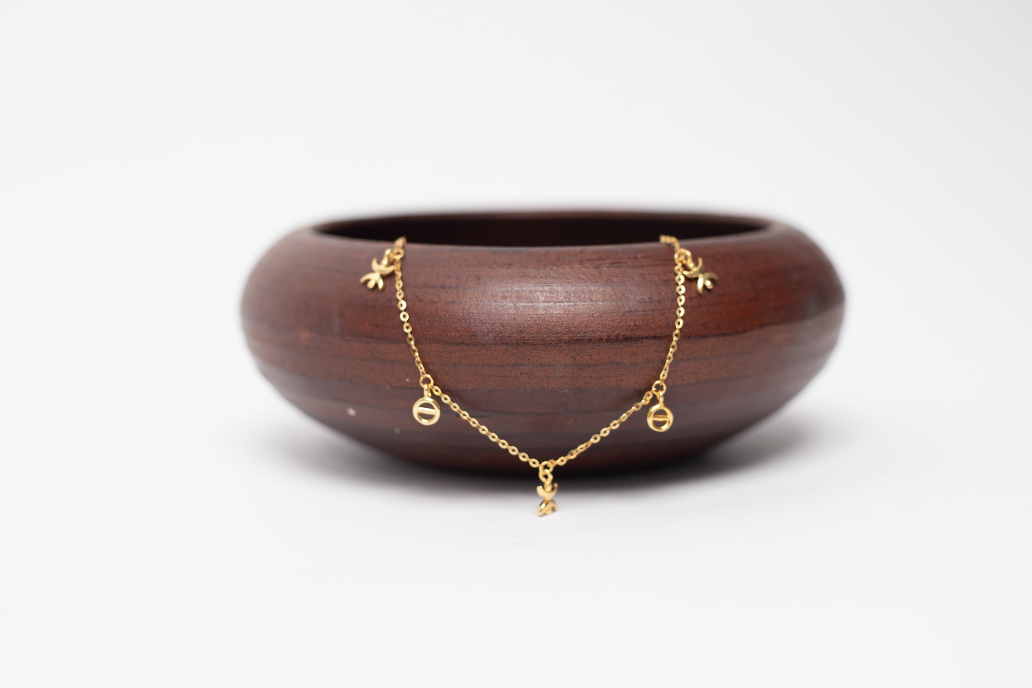 Fashion & Product. Lu’jain’s Studio| Female Wedding, Maternity & Lifestyle Photographer London, UK