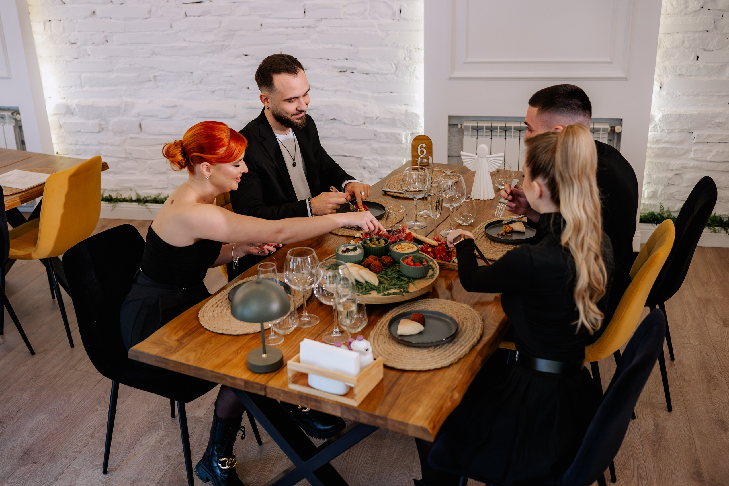 Chalette Gourmet. Proud Vision Weddings | Wedding Photography & Film — Servicii profesionale Foto Video Nunta Iasi