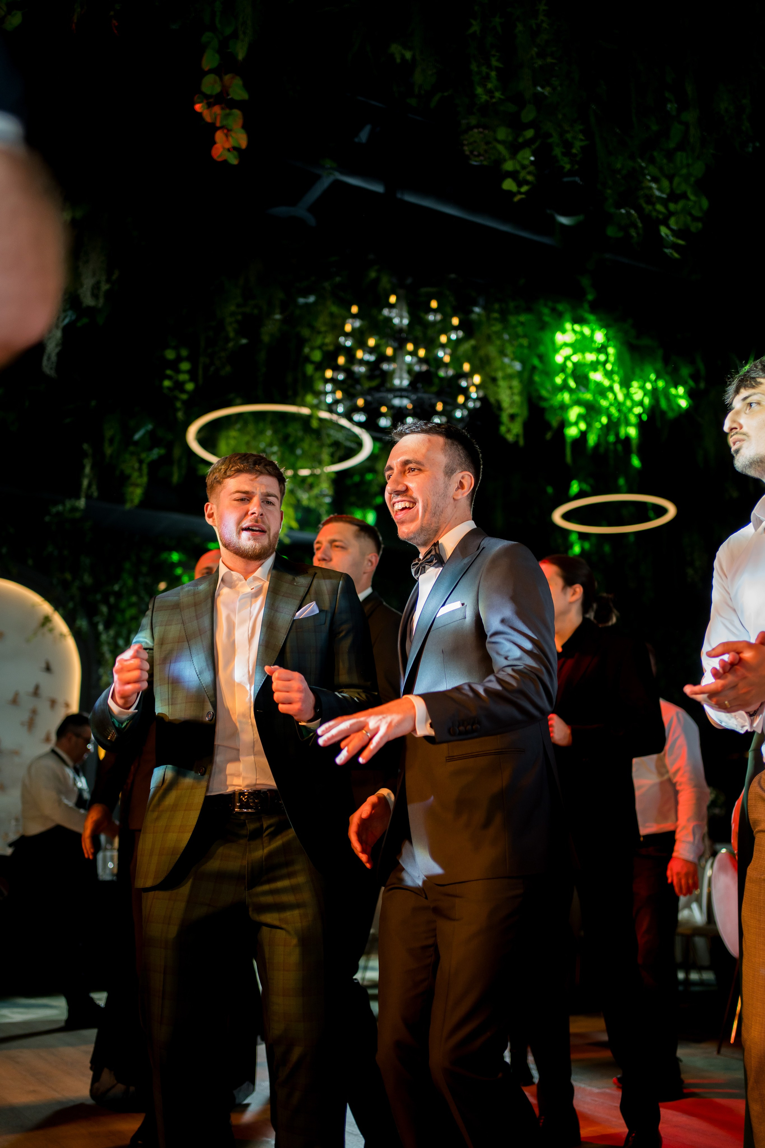 PARTY. Gabriel Florea — Fotograf nuntă București