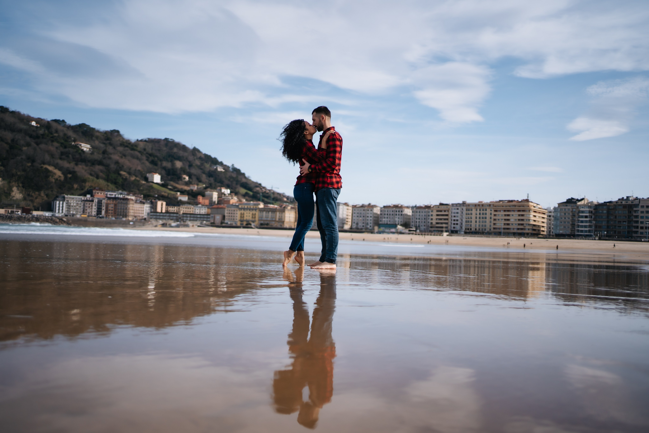 V🤍R. Holigood foto y video reportaje de bodas en San Sebastián y Europa