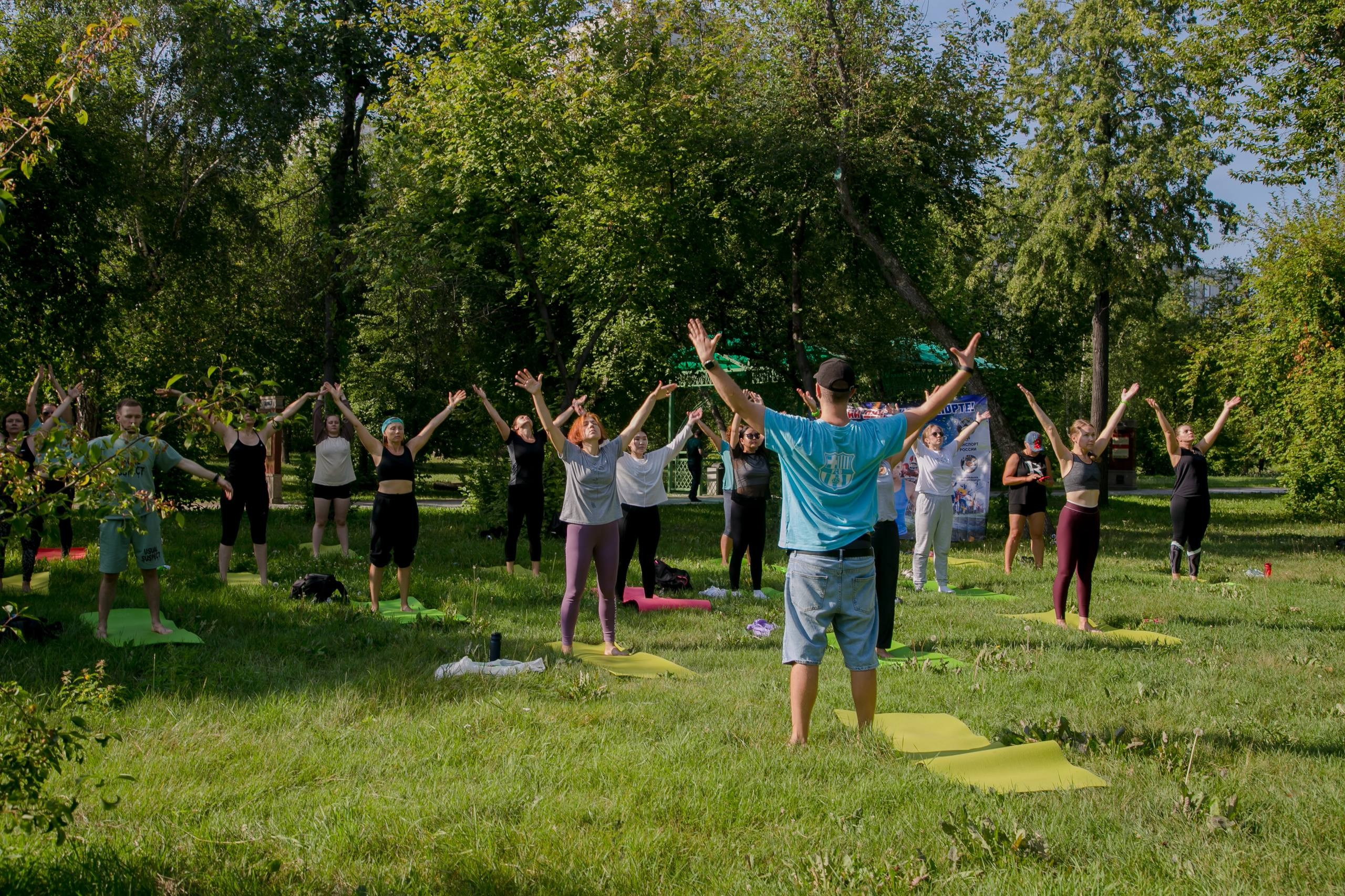Yoga вместе с Xfit!. Репортажная съемка Shanghai Александр Ростов
