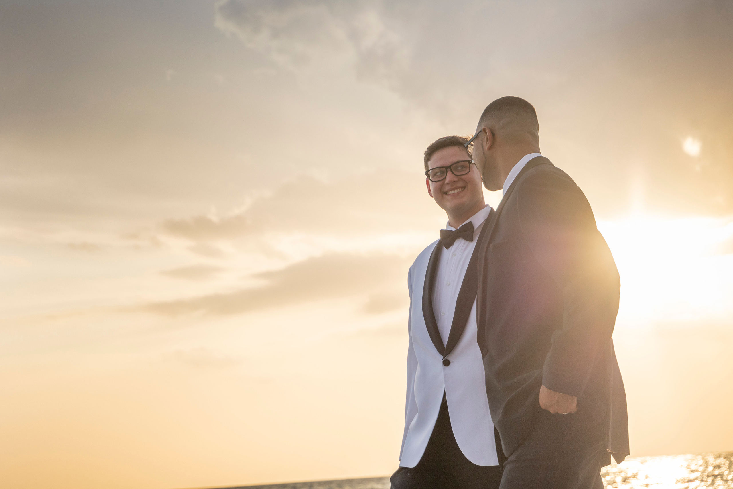 ELOPEMENTS. Wedding Photography & Videography contenting in Tennessee and Florida