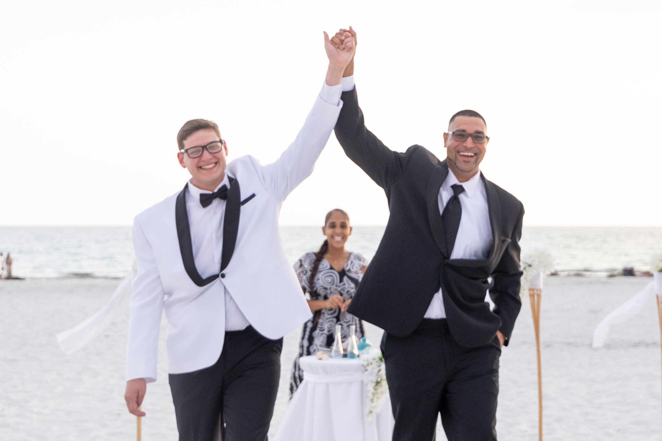 ELOPEMENTS. Wedding Photography & Videography contenting in Tennessee and Florida