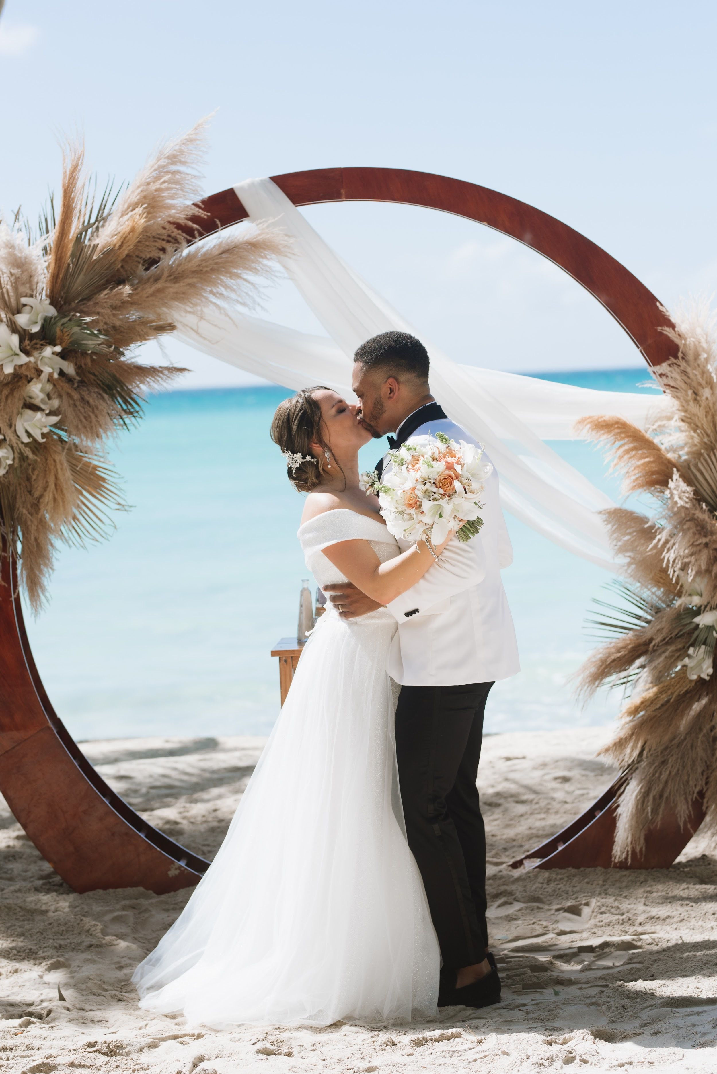 Elopment Professional wedding services and luxury expirience photography by EVGENIAPHOTO in Tampa, FL 