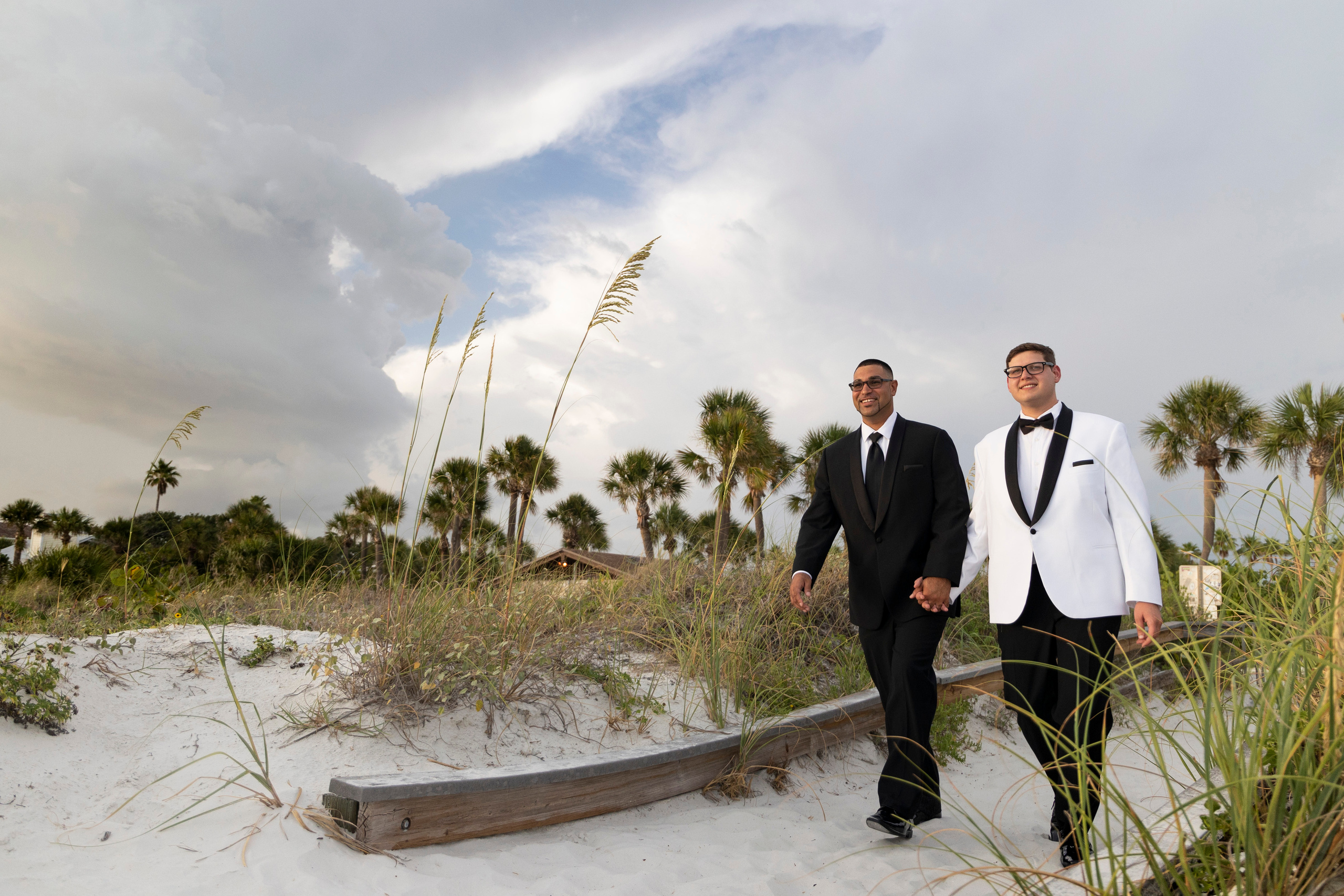 ELOPEMENTS. Wedding Photography & Videography contenting in Tennessee and Florida