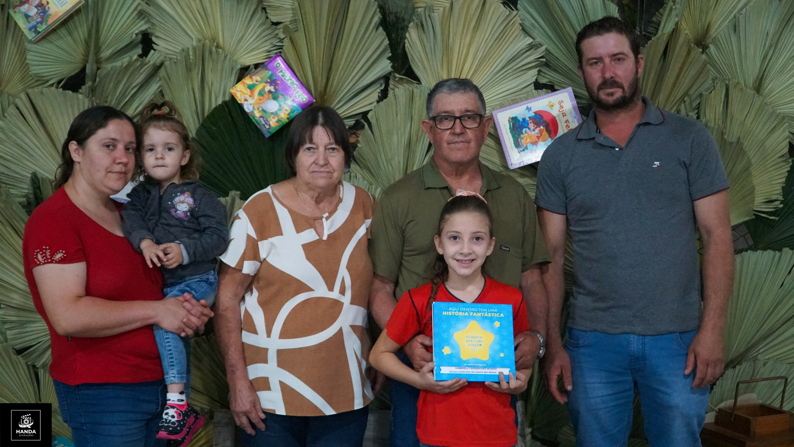 Noite autógrafos colégio Aurélio Buarque de Holanda. Handa Produções