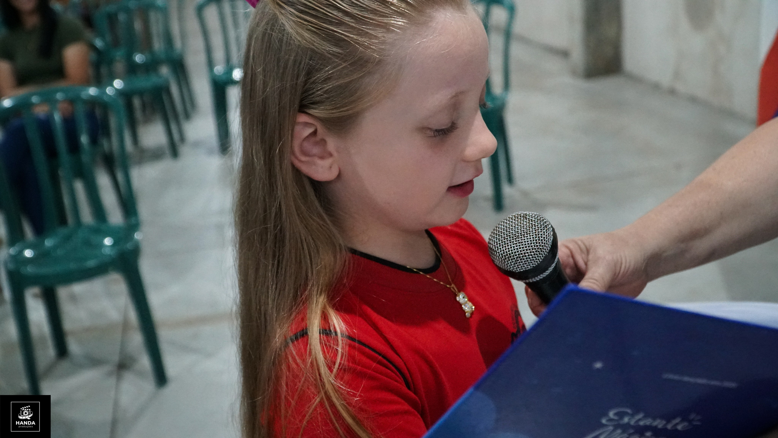 Noite autógrafos colégio Aurélio Buarque de Holanda. Handa Produções
